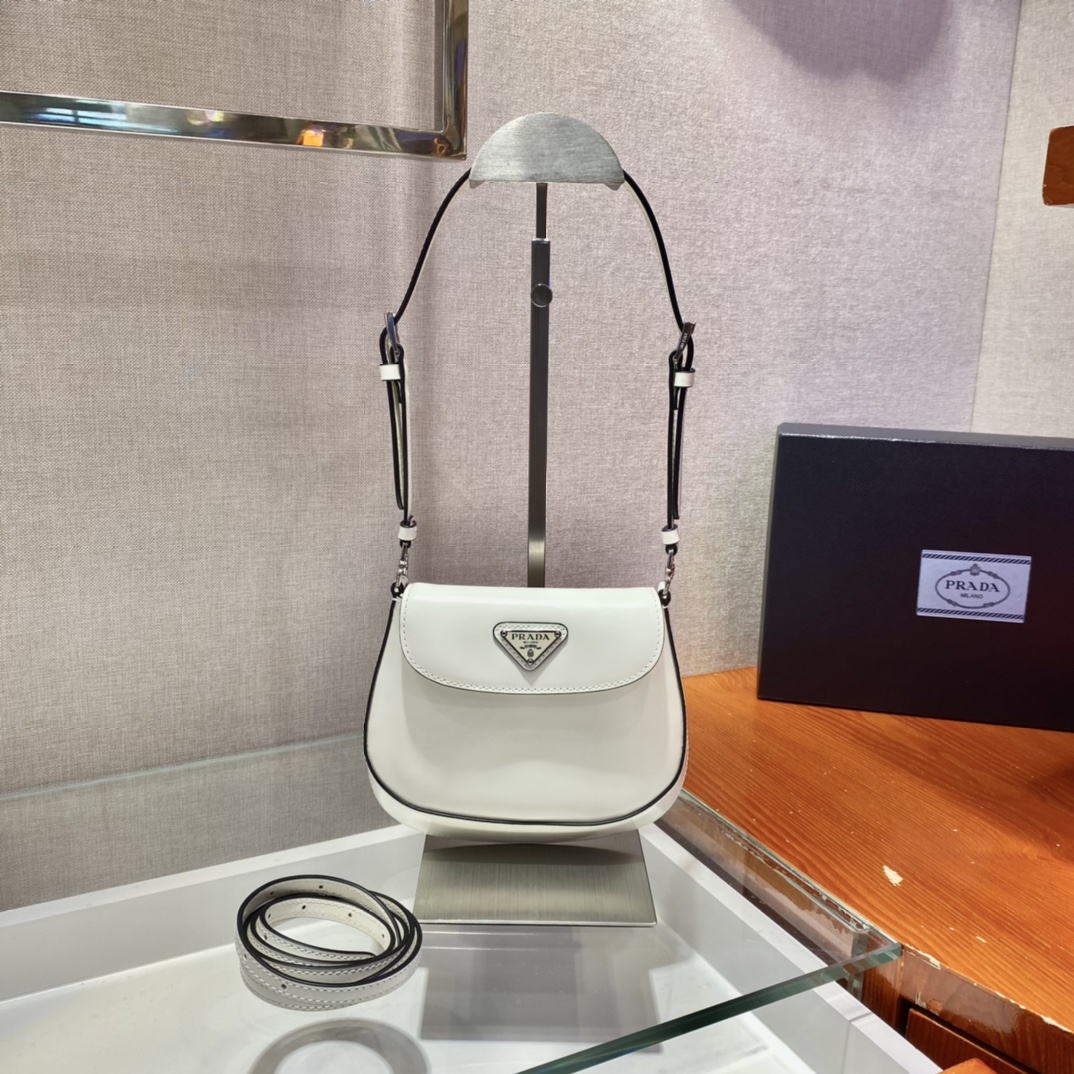 𝐏𝐑𝐀𝐃𝐀 mini 1BH188