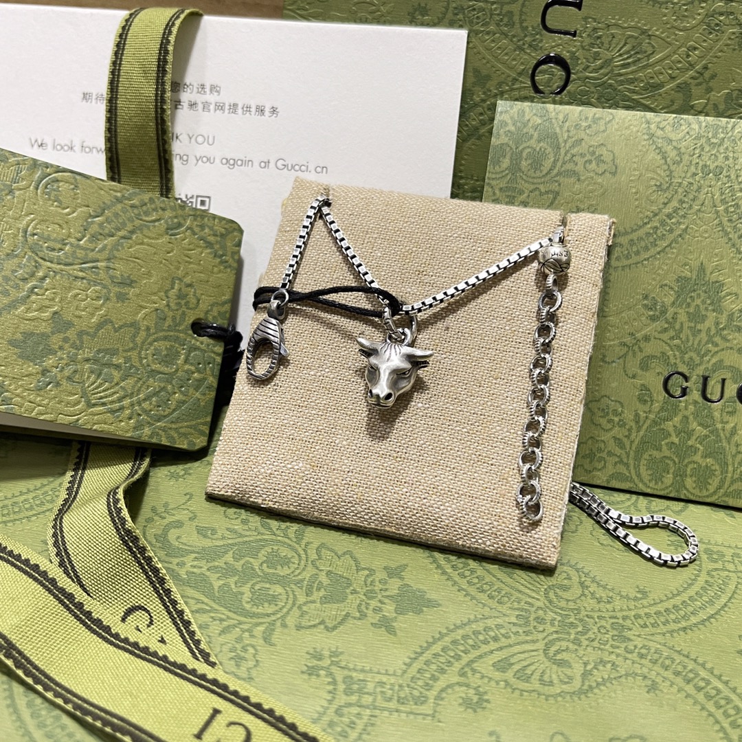 𝐆𝐮𝐜𝐜𝐢 Animal Zodiac Bull Head Necklace