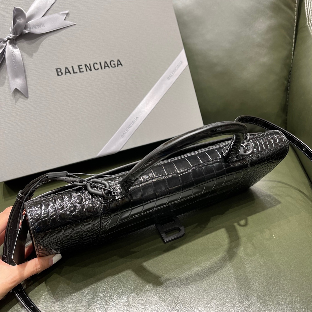 BALENCIAGA 𝐇𝐨𝐮𝐫𝐠𝐥𝐚𝐬𝐬 𝐏𝐥𝐮𝐬 Hourglass bag