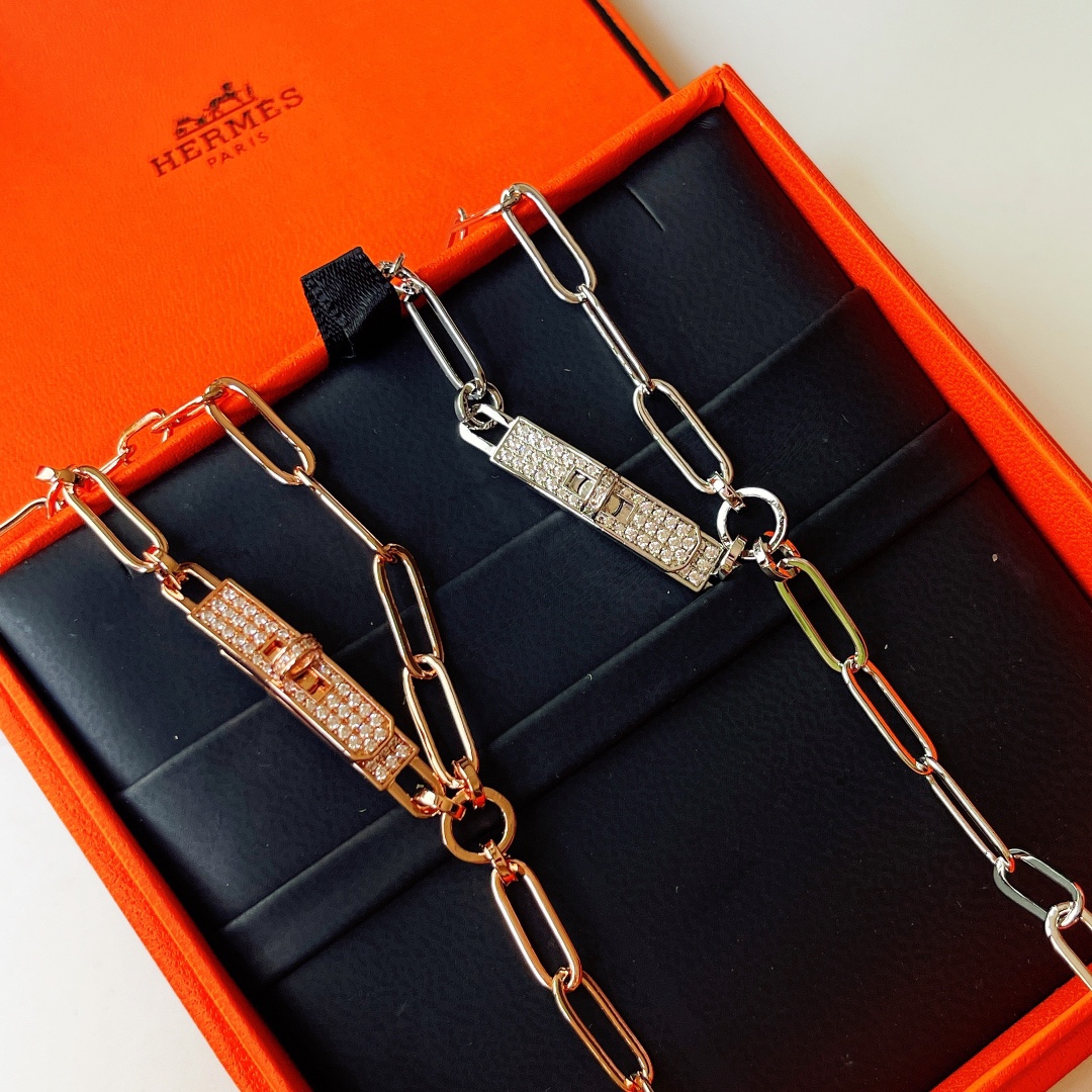 Hermes necklace