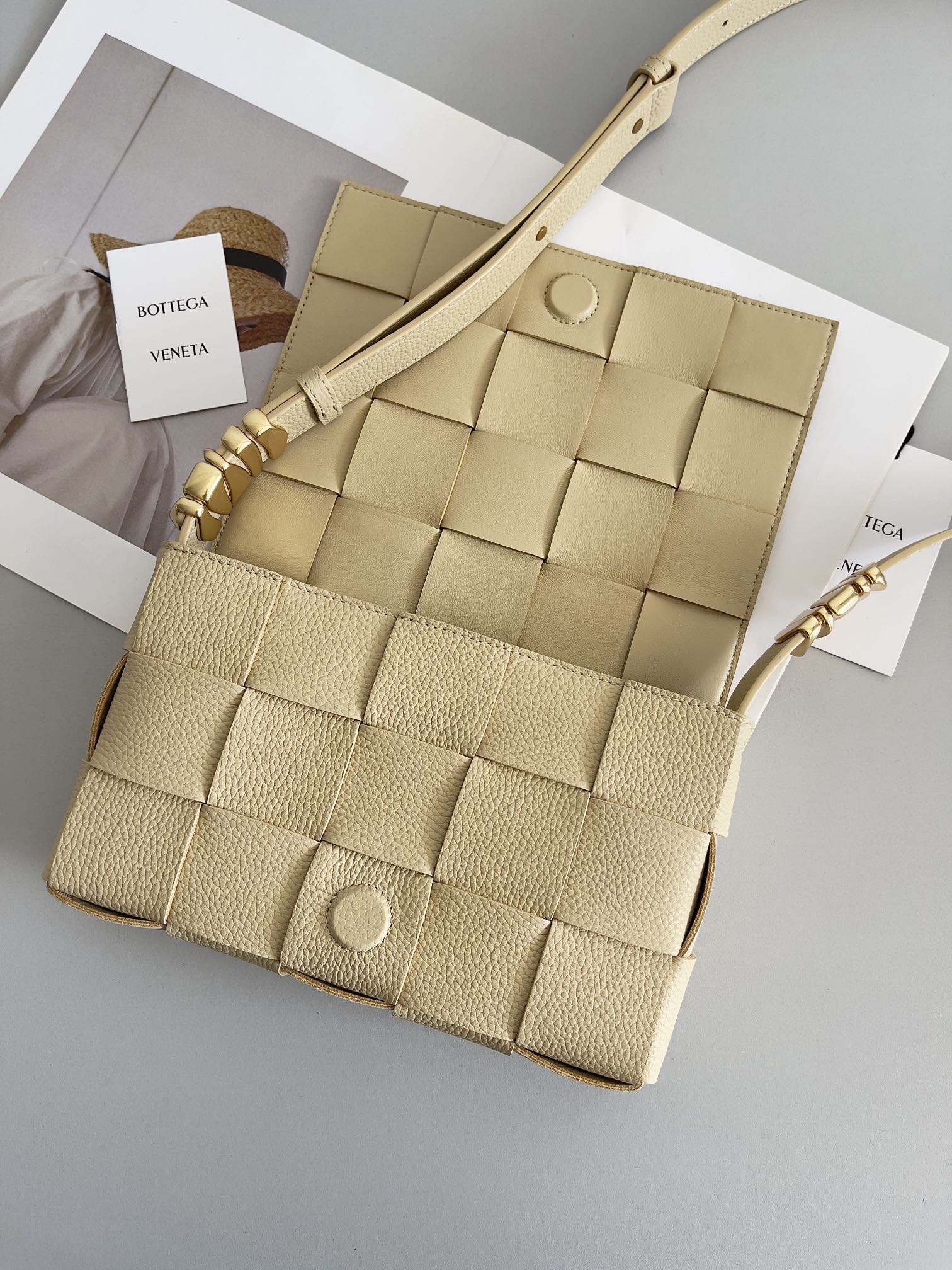 Bottega Veneta Cassette 5 Check Lychee Oatmeal #666870