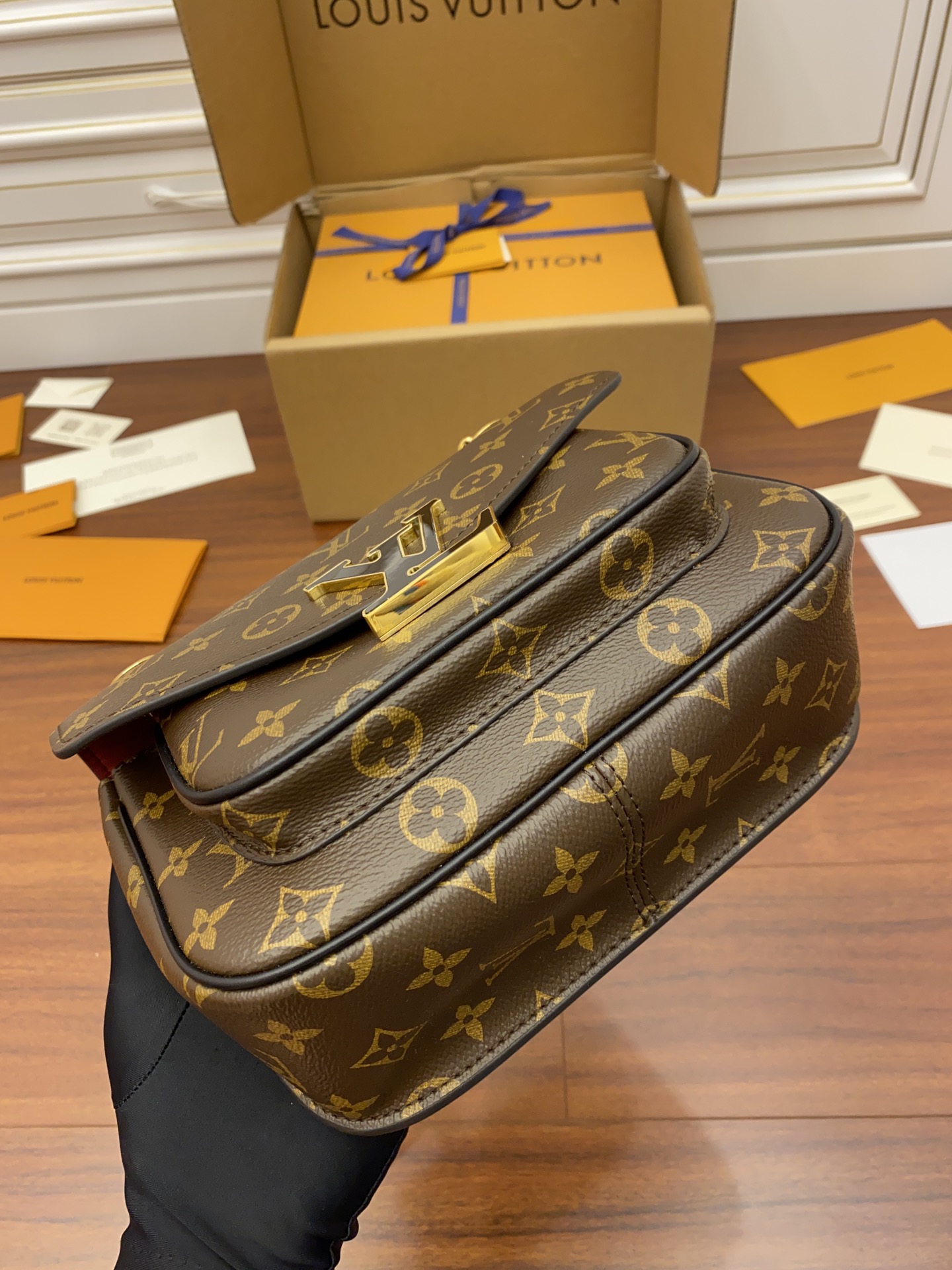 Louis Vuitton M45592