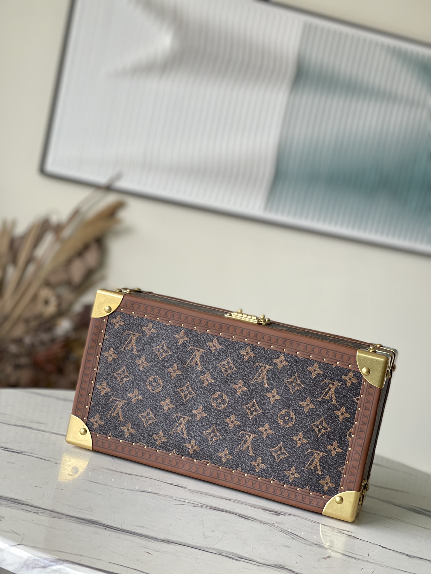 𝐋𝐎𝐔𝐈𝐒 𝐕𝐔𝐈𝐓𝐓𝐎𝐍     M47641