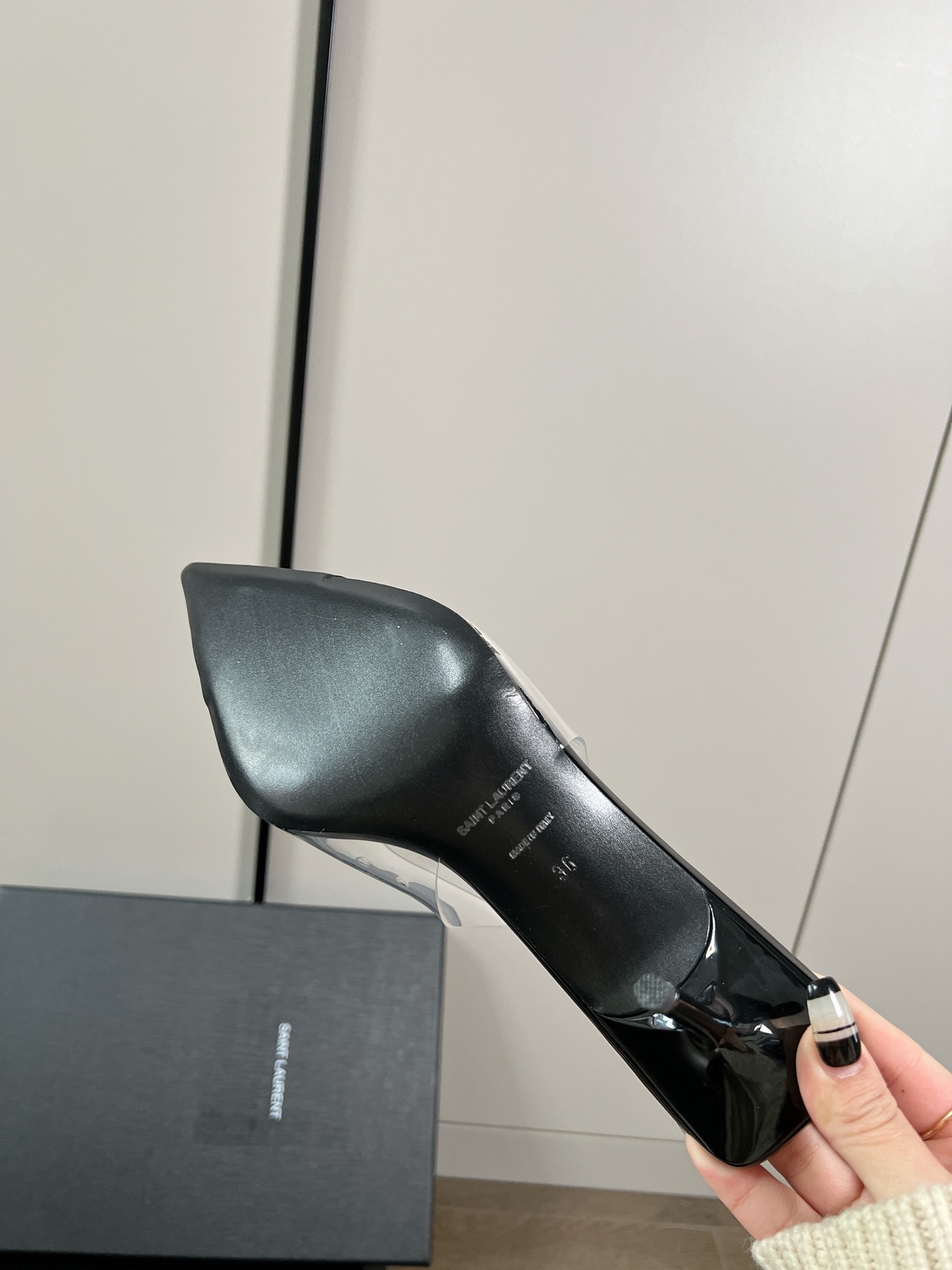 𝙎𝙖𝙞𝙣𝙩 𝙇𝙖𝙪𝙧𝙚𝙣𝙩 | 𝟐𝟎𝟐𝟐/𝐒𝐒 𝐧𝐞𝐰 YSL｜Runway models Saint Laurent high heels pvc film with patent leather pleated design