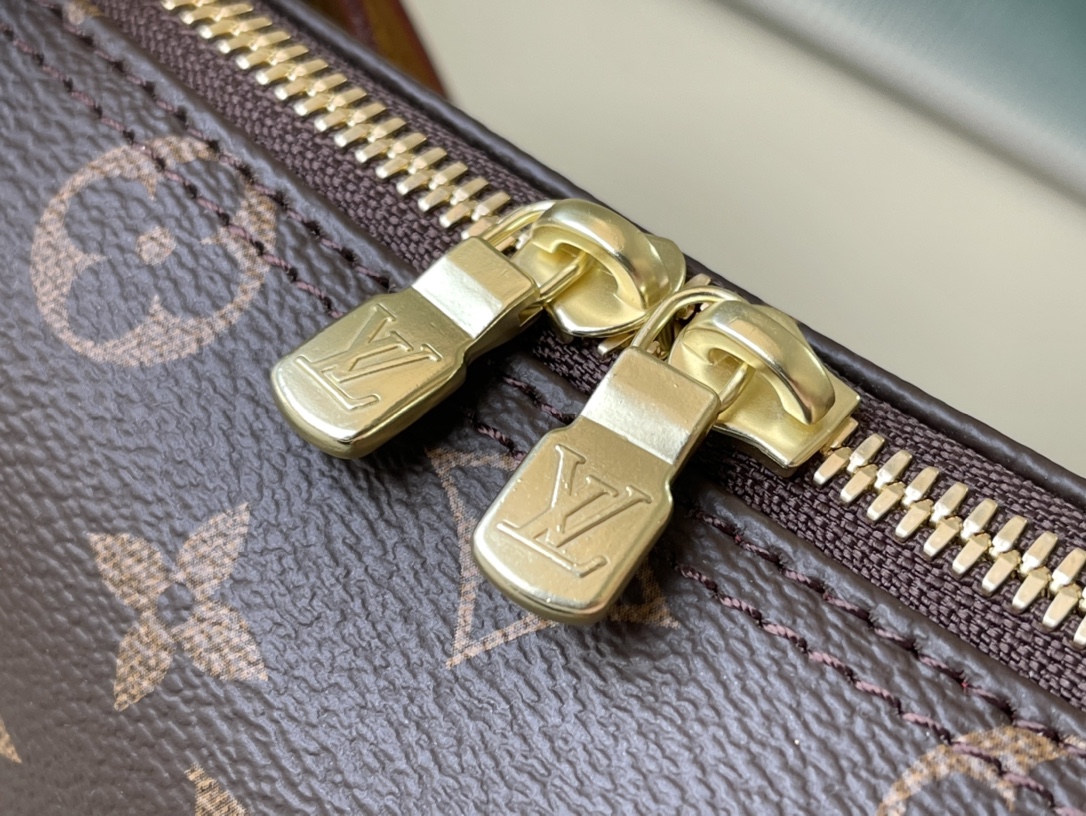 𝐋𝐎𝐔𝐈𝐒 𝐕𝐔𝐈𝐓𝐓𝐎𝐍     M51141