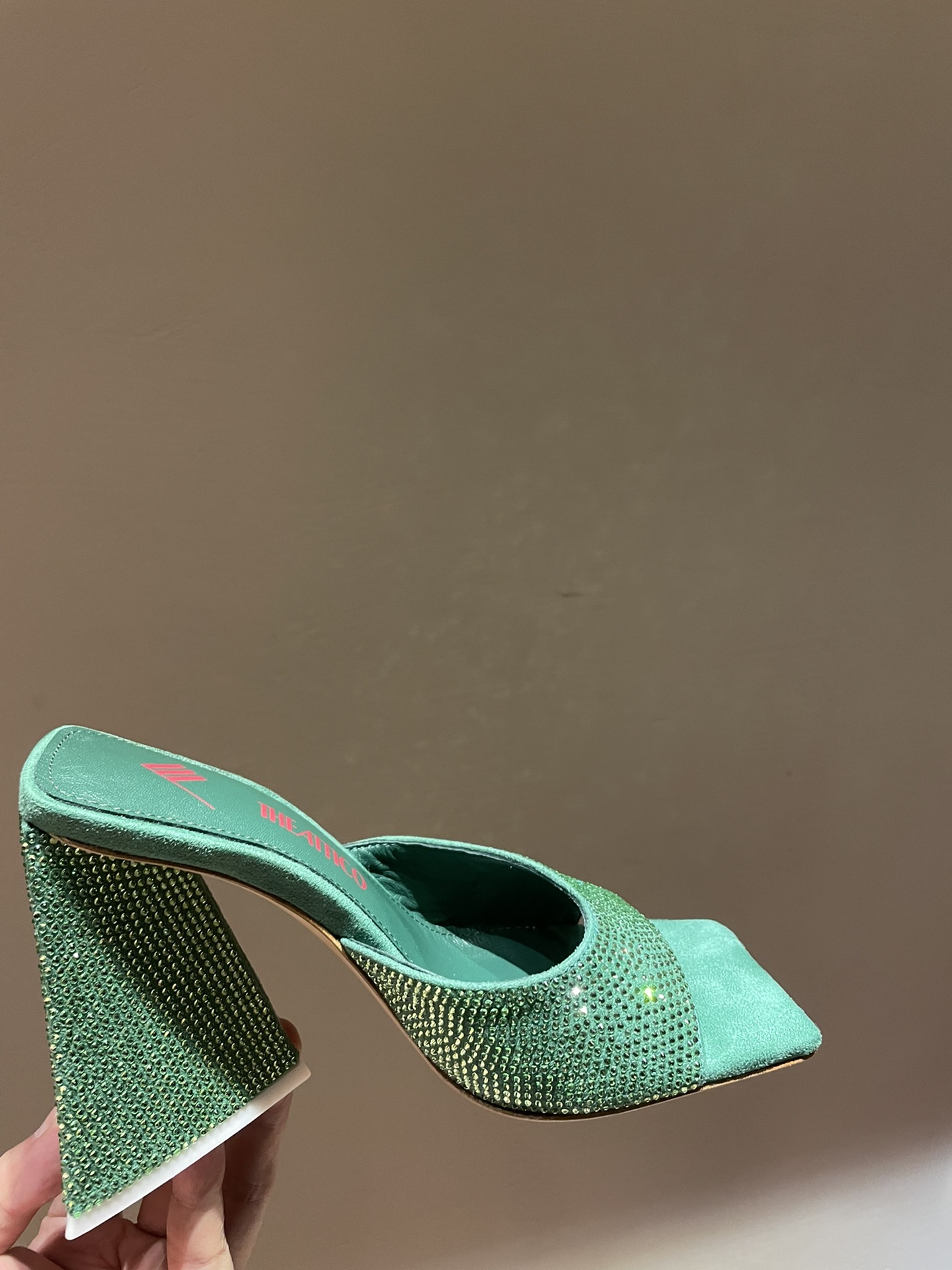 TheAttico | 𝟐𝟎𝟐𝟐𝟐/𝐒𝐒 𝐧𝐞𝐰 Spring/Summer 2021 collection The Attico personality triangle heel high heel sandals