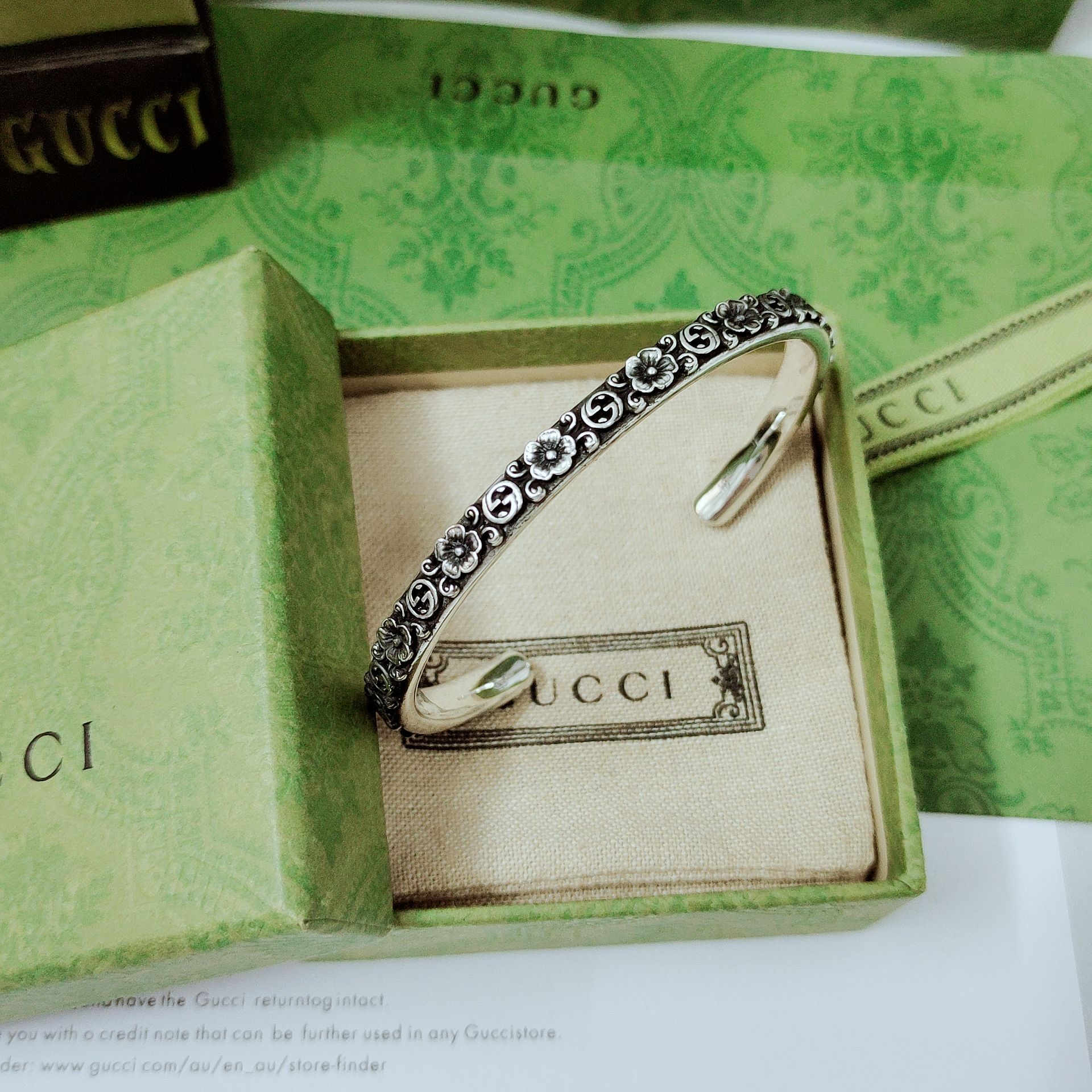 𝐆𝐮𝐜𝐜𝐢 Cosmogonie collection reinterprets interlocking G and other key graphic elements