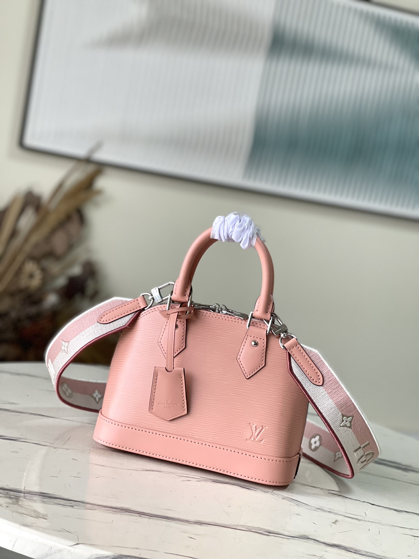𝐋𝐎𝐔𝐈𝐒 𝐕𝐔𝐈𝐓𝐓𝐎𝐍 M21682