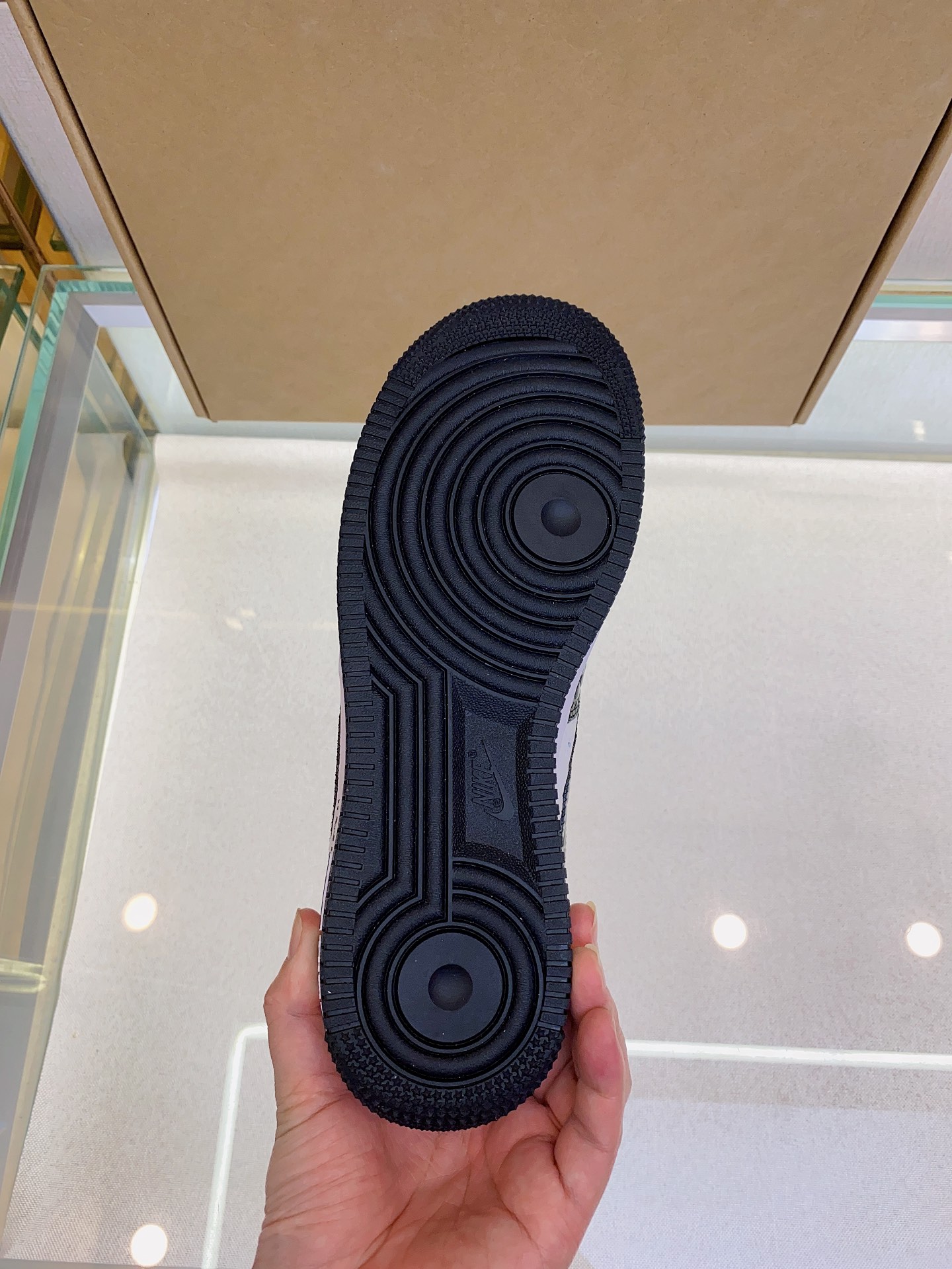 Louis Vuitton Nike joint 🆕Men's Abbesses sneakers