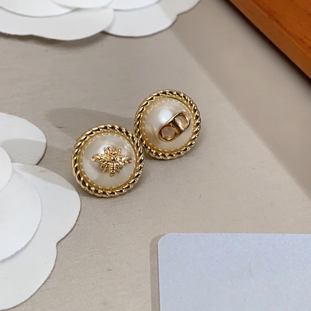 Dior Pearl Stud Earrings