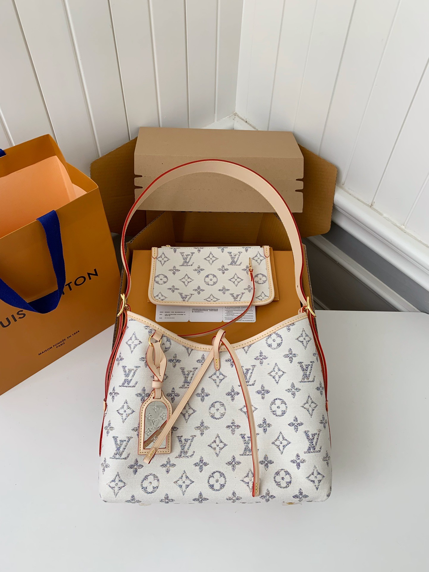 Louis Vuitton Carryall small handbag M24707 Size：29*24*12cm