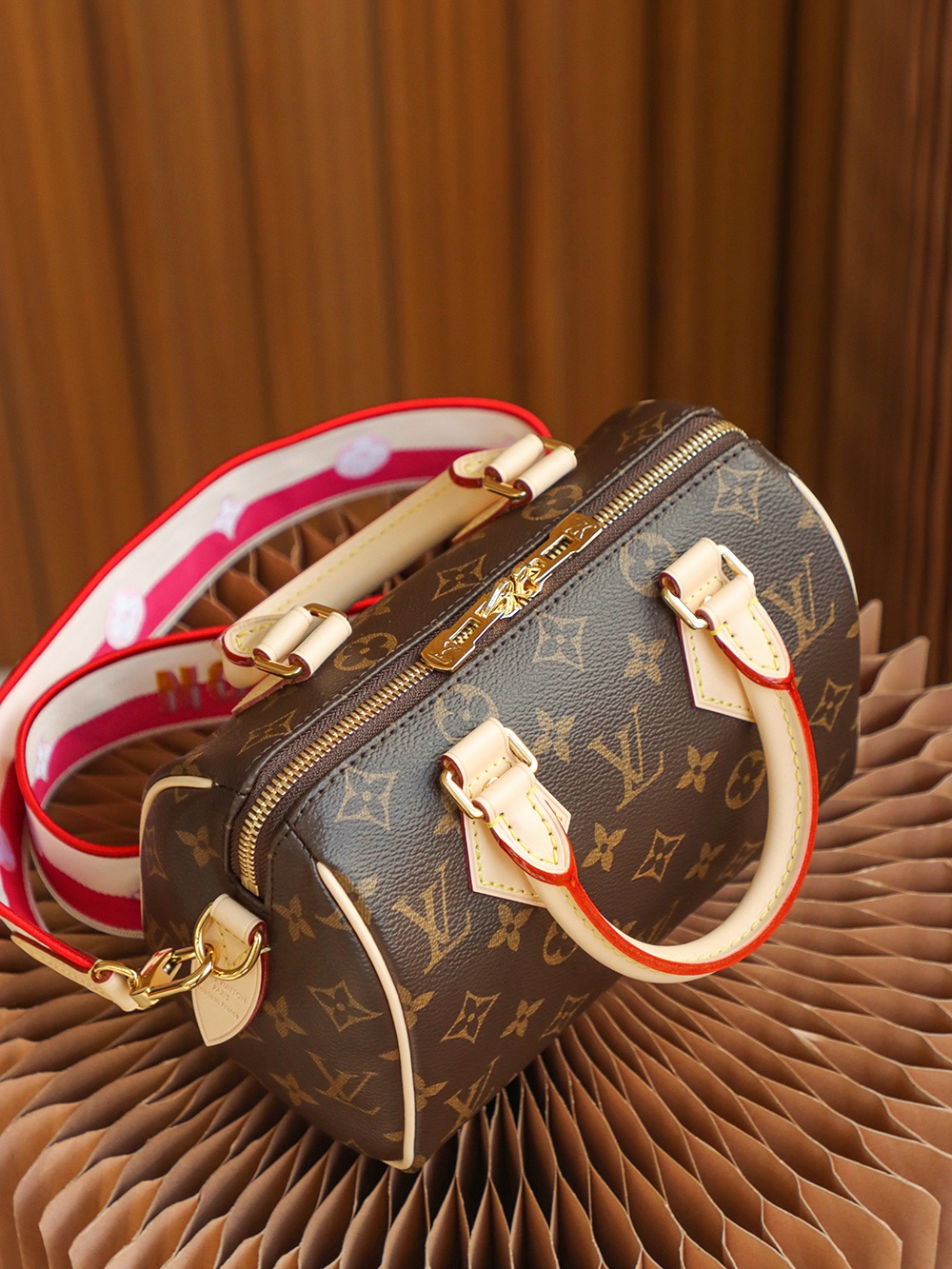 Louis Vuitton𝐒𝐏𝐄𝐄𝐃𝐘 𝟐𝟎 series #M45948#