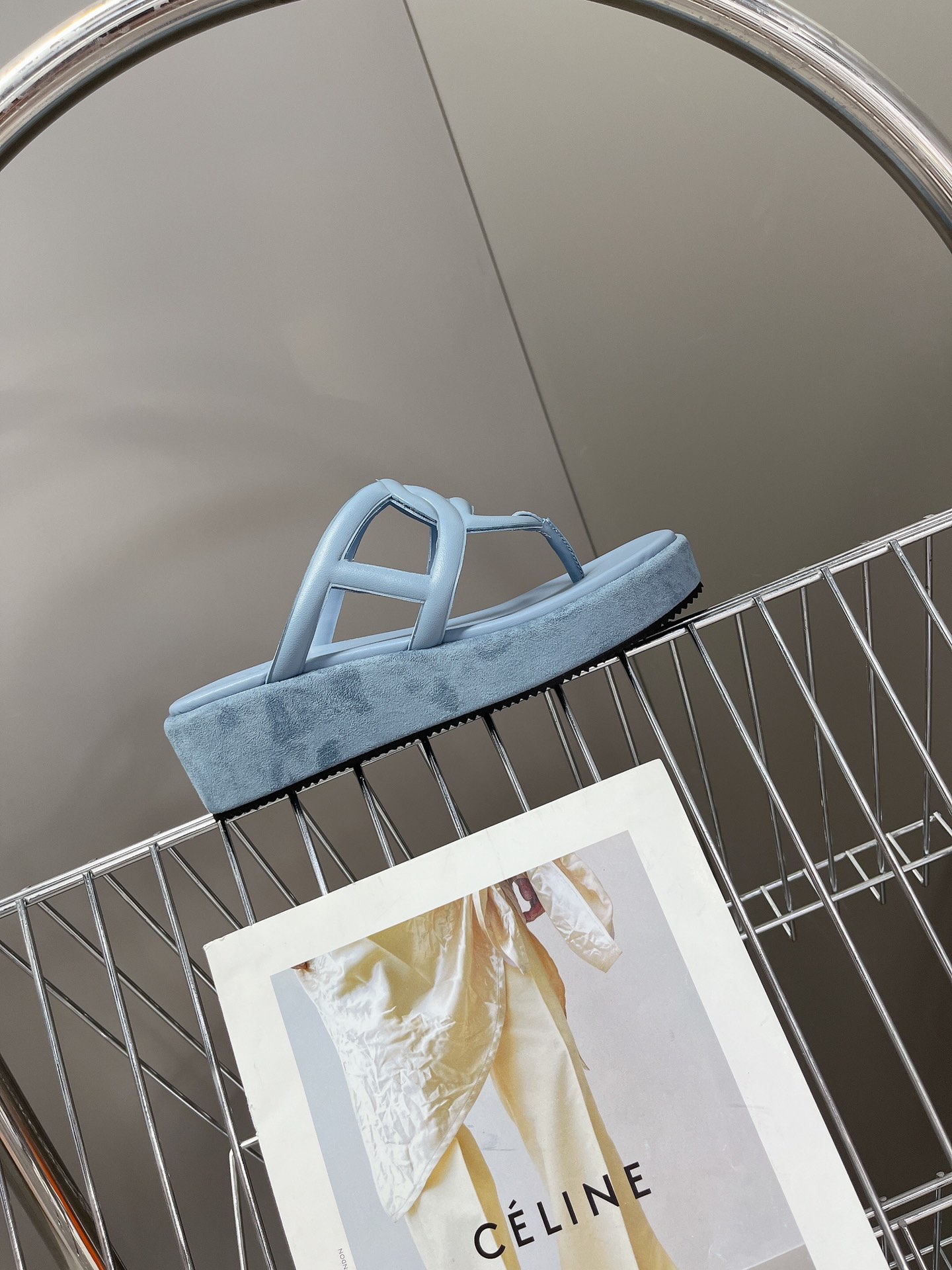 Hermes thick bottom H drag