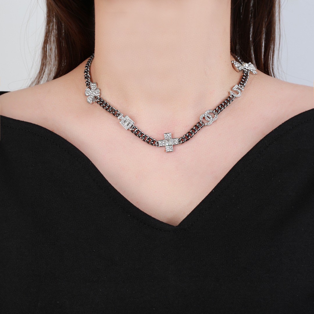 CHANEL🇫🇷Xiaoxiang new bow necklace