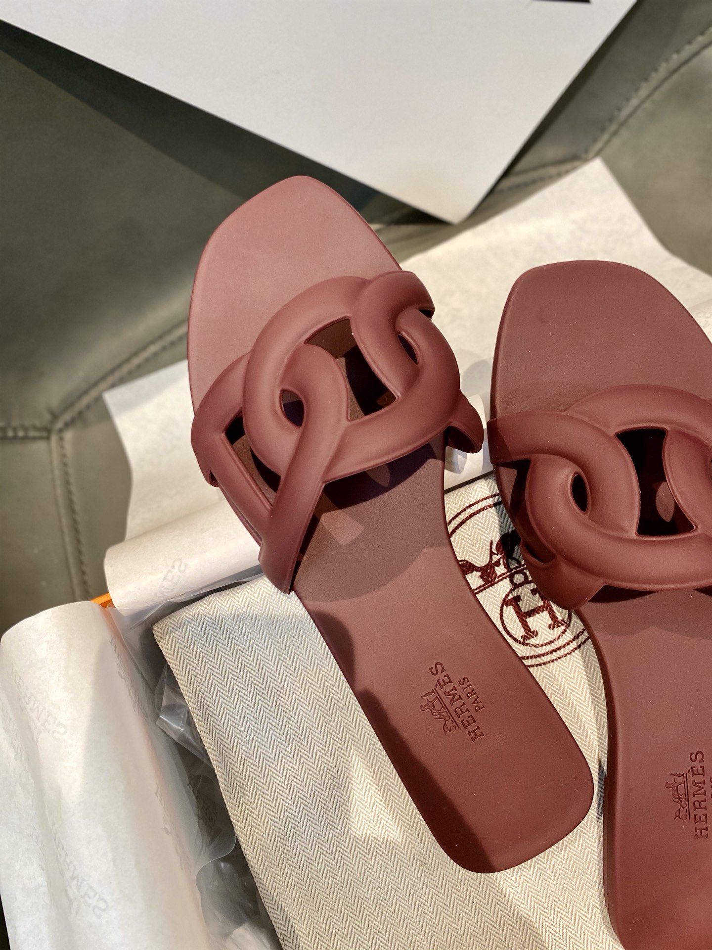 Hermes Pig Nose Classic Slippers