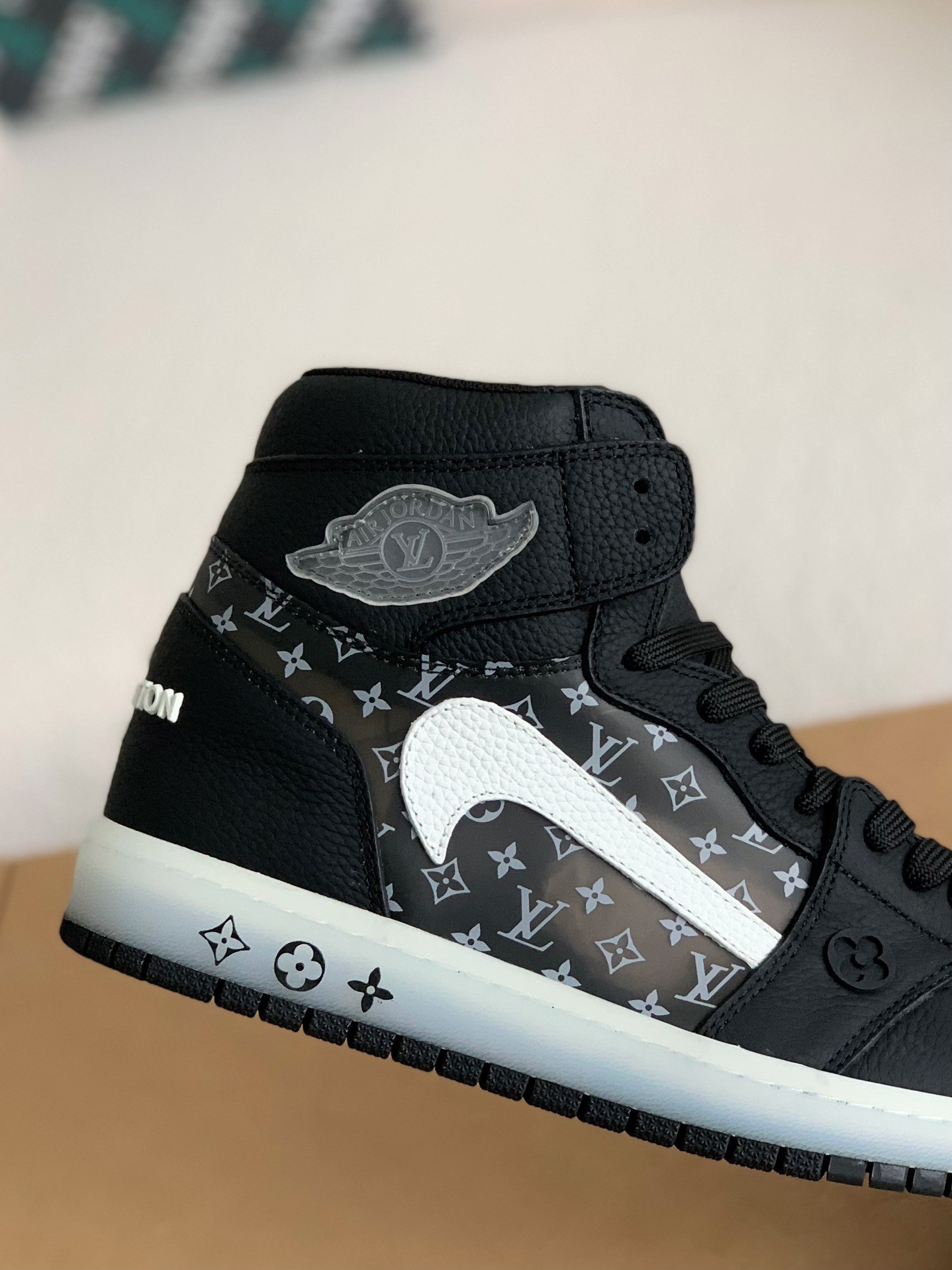 Louis Vuitton x Nike Air Jorda 1 High AJ1 Sneakers