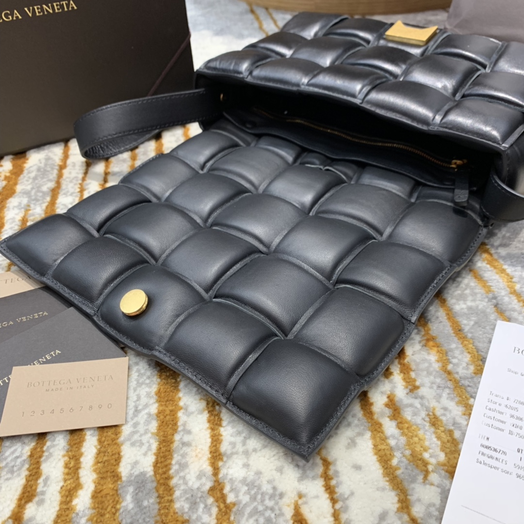 Bottega Veneta  PADDED  CASSETTE #591970