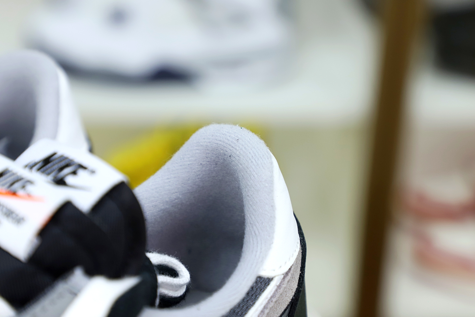 SACAI X LDWAFFLE BLACK