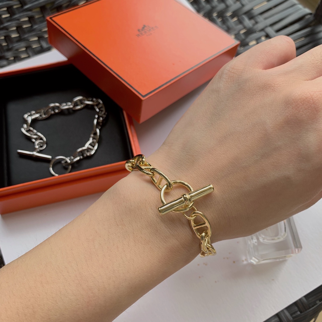 Hermes necklace
