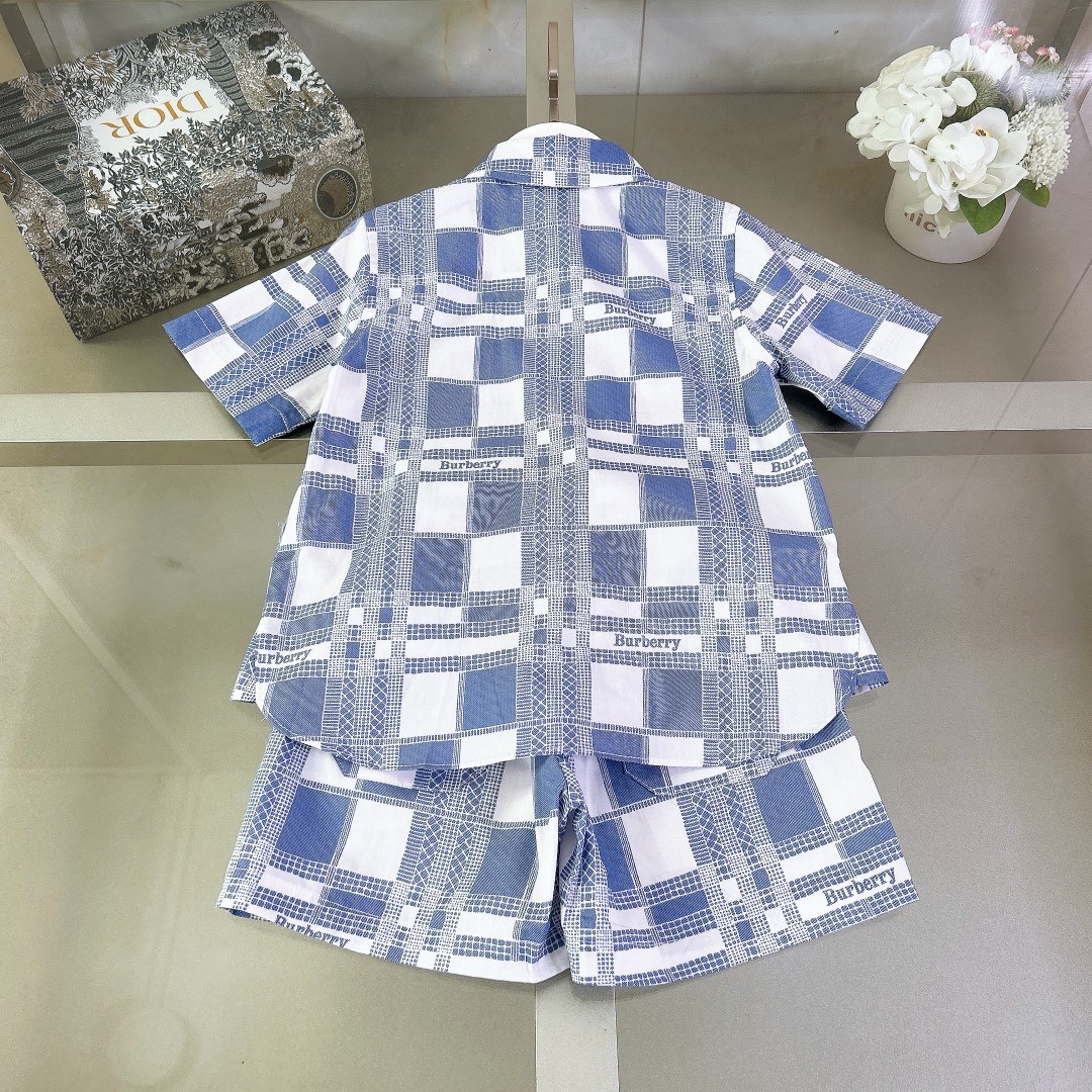 Burberry new boys and girls suits