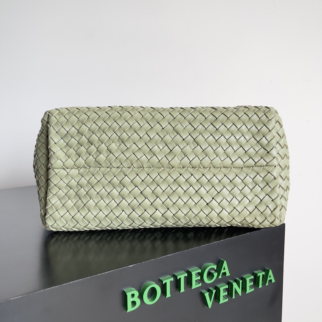 Bottega Veneta bv vegetable basket medium Travertine green #608810