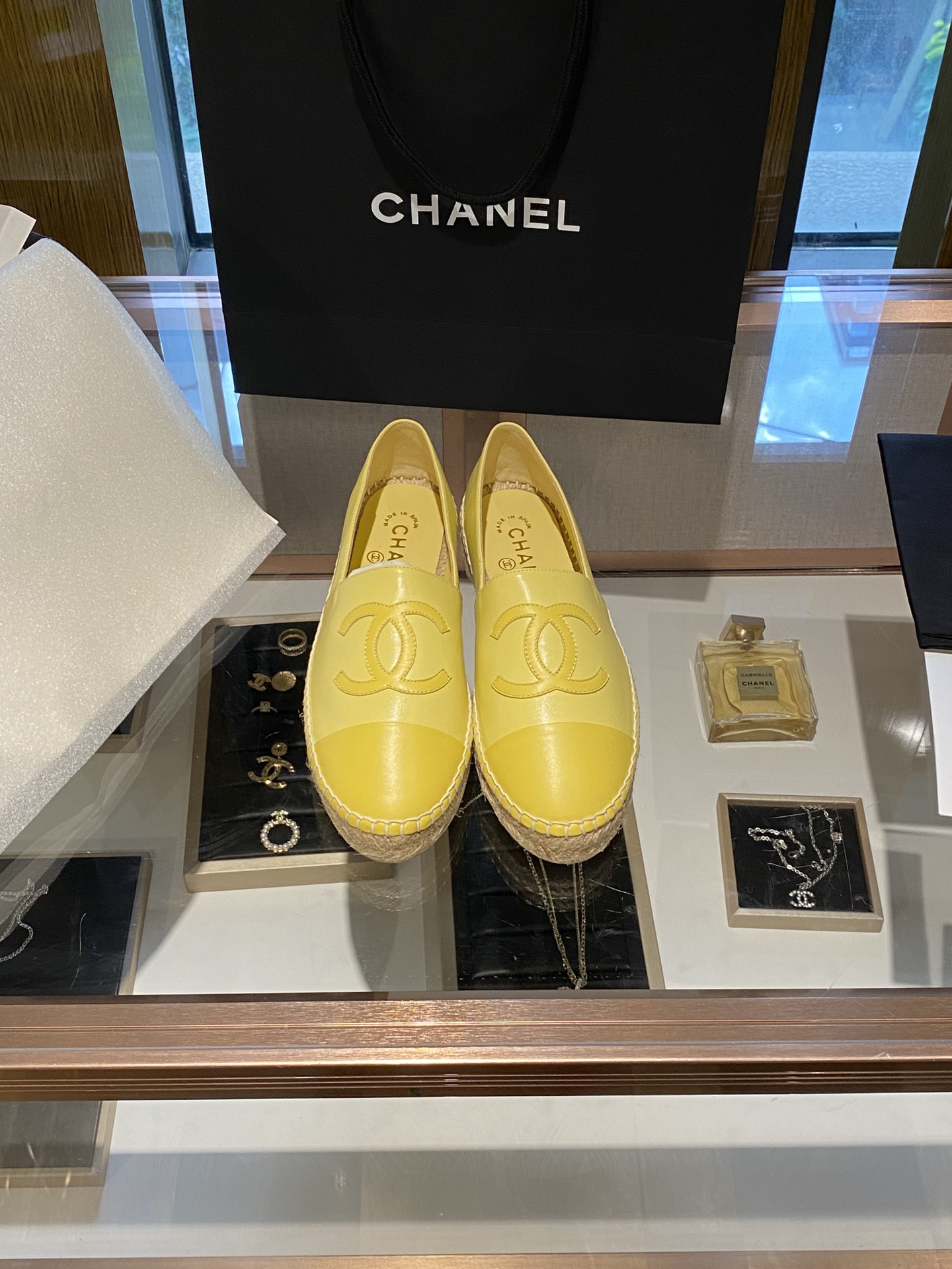 CHANEL fisherman shoes Chanel classic version of the original injection of rubber translucent rubber original color hemp sole