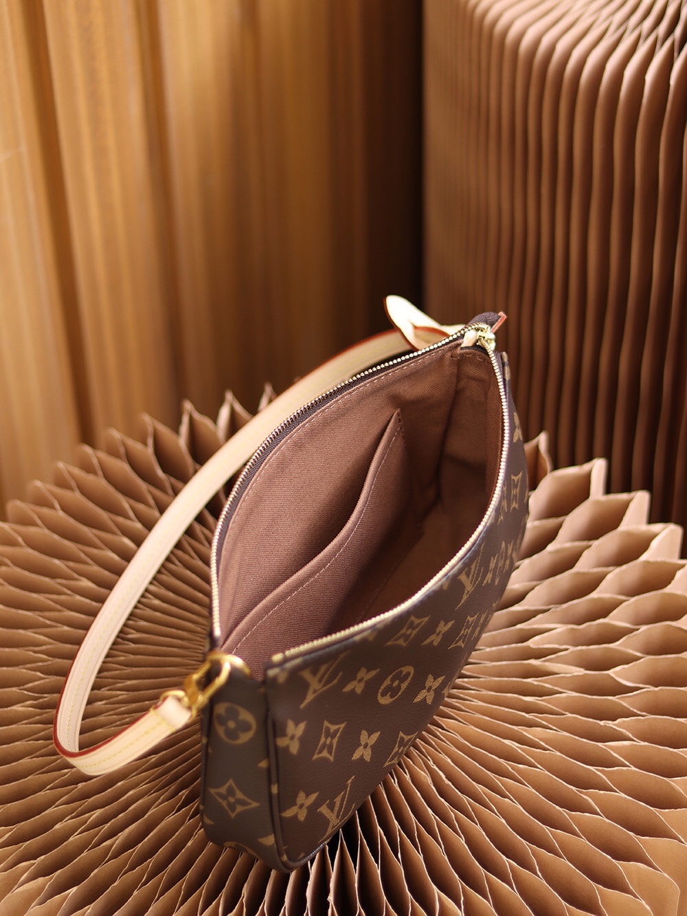 Louis Vuitton France 🇫🇷 original material M40712 all steel hardware