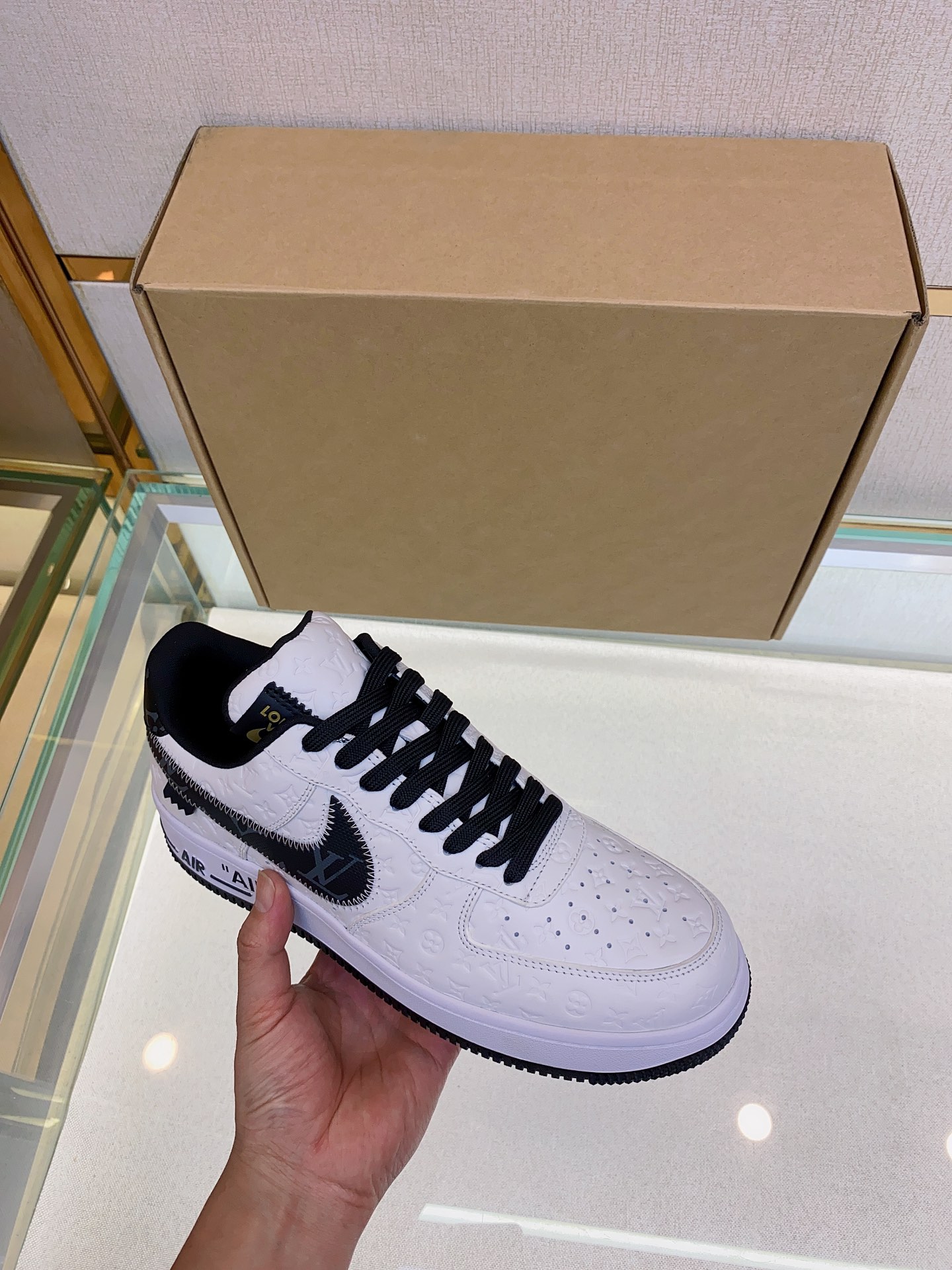 Louis Vuitton Nike joint 🆕Men's Abbesses sneakers