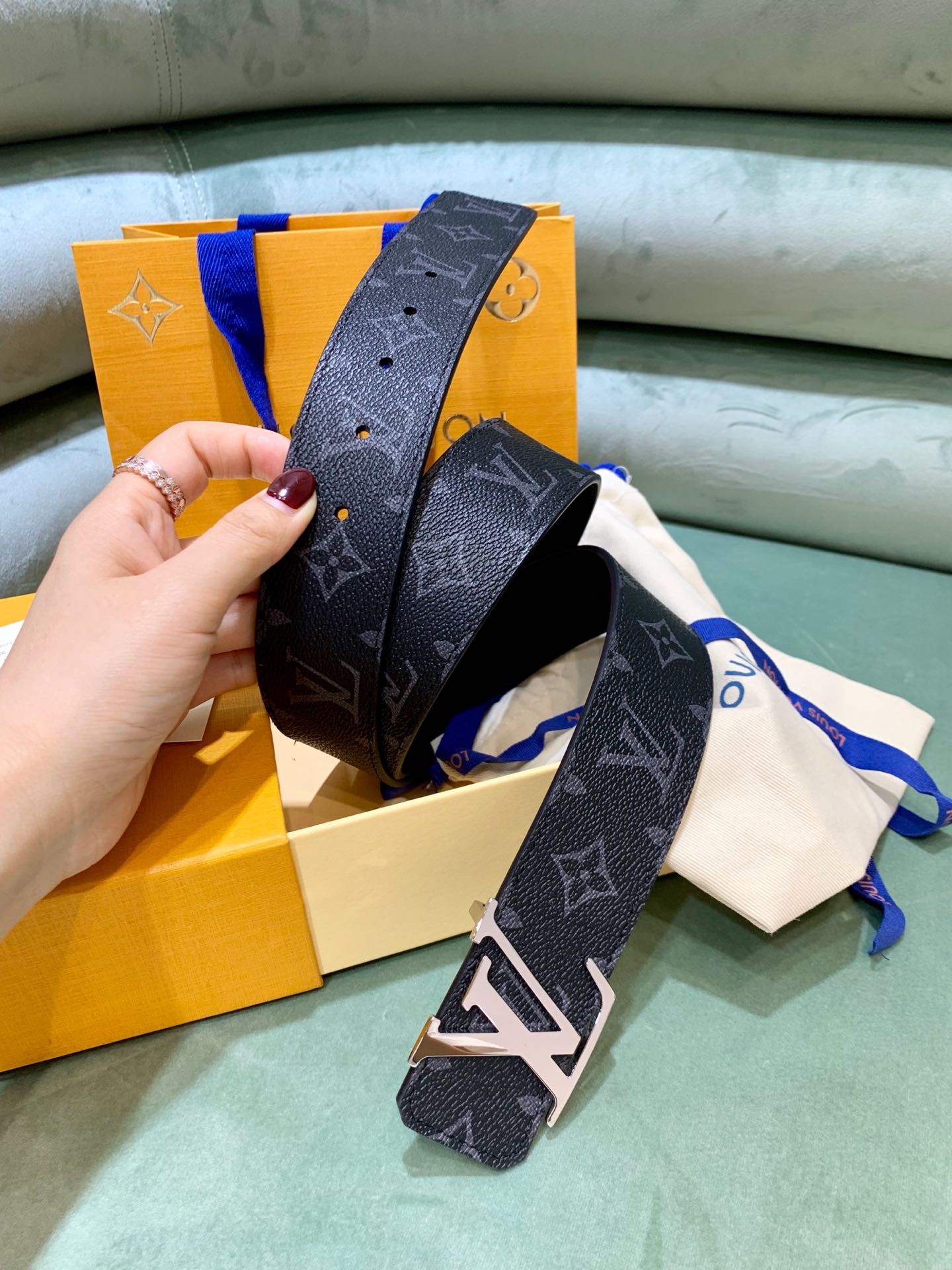 Louis Vuitton LV men's belt INITIALES M9043T