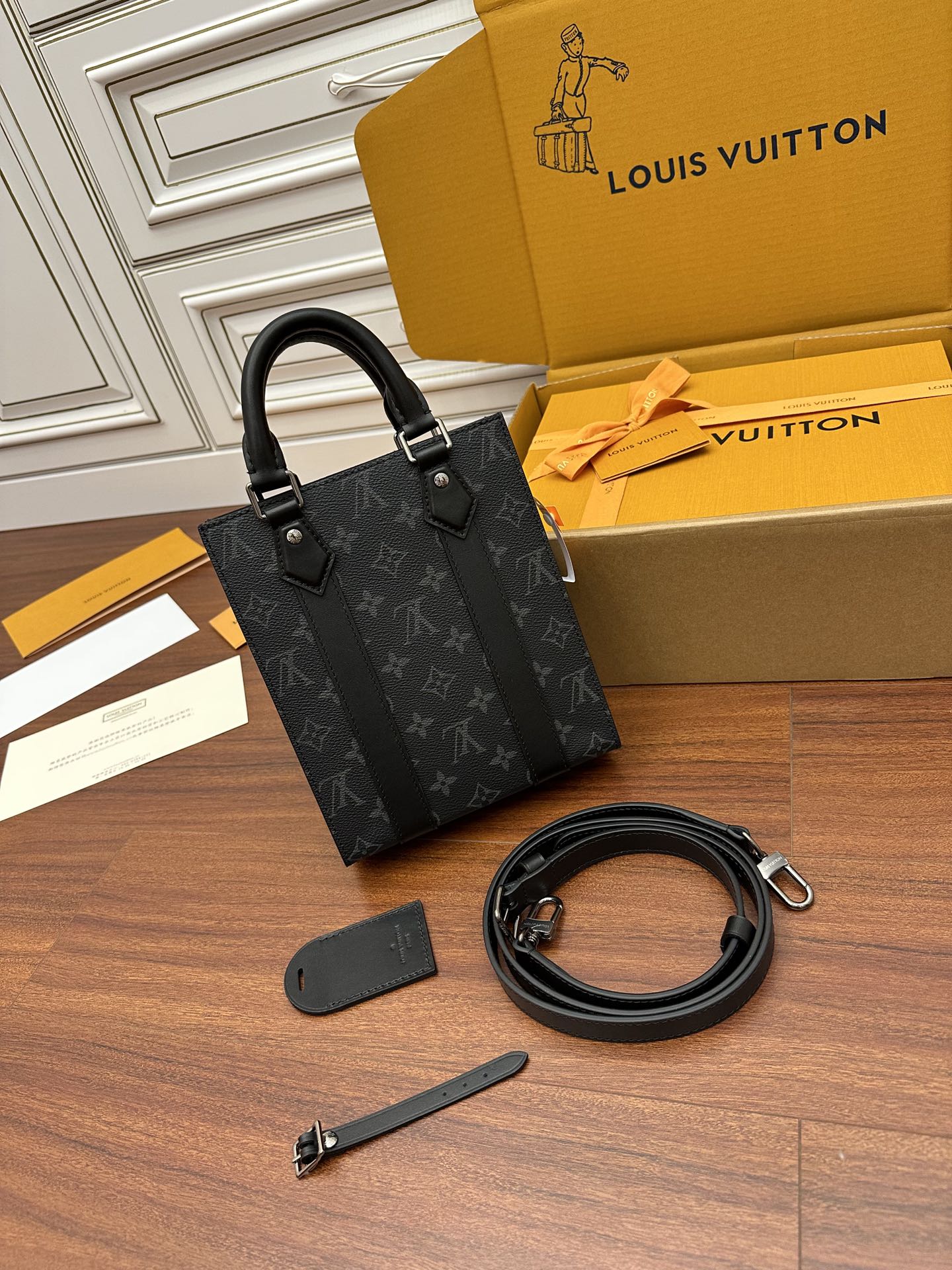 Louis Vuitton M46453