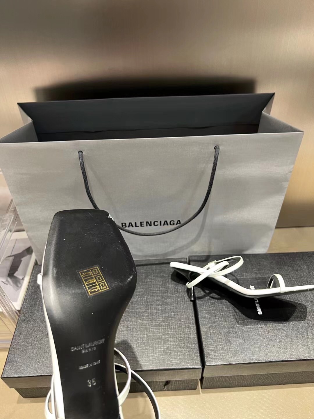 𝙎𝙖𝙞𝙣𝙩 𝙇𝙖𝙪𝙧𝙚𝙣𝙩 | 𝟐𝟎𝟐𝟐/𝐒𝐒 𝐧𝐞𝐰 YSL｜New Roman sandals crystal sheepskin