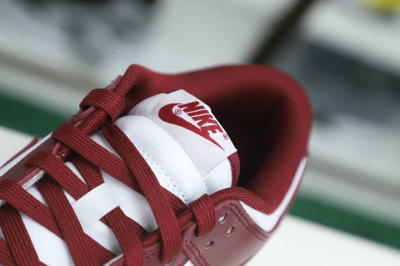 Nike Dunk LowRetro Team Red