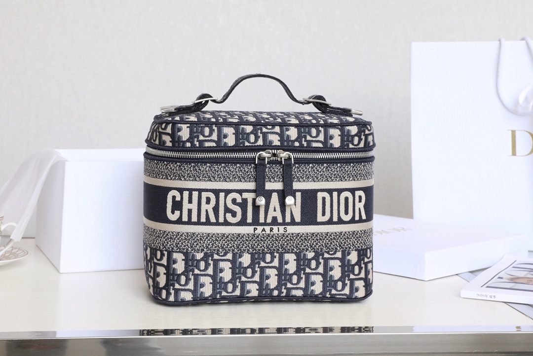 DIOR TRAVEL VANITY Cosmetic Bag