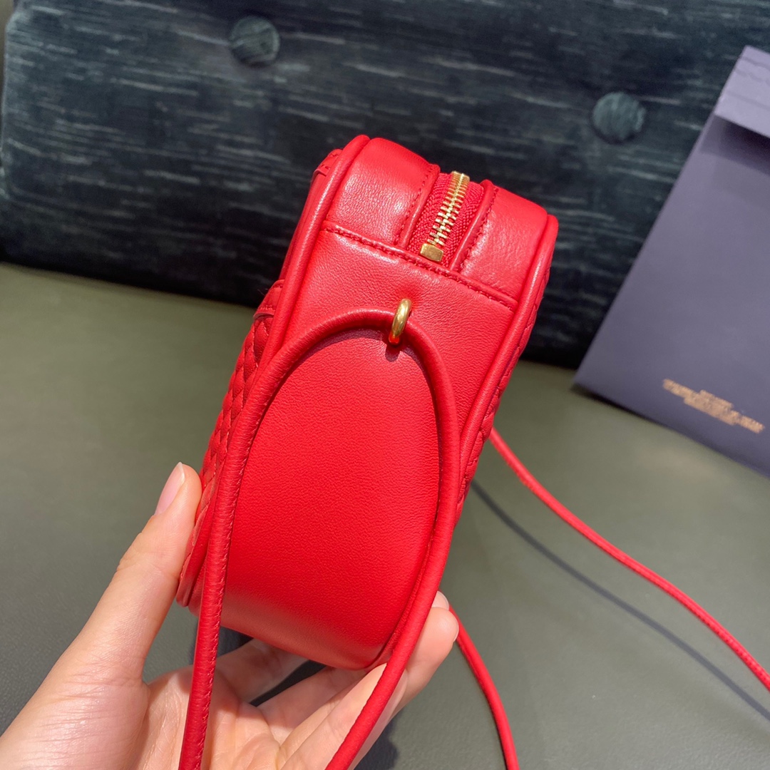 AINT LAURENT 𝙇𝙤𝙪 𝙇𝙤𝙪  #640990.JD