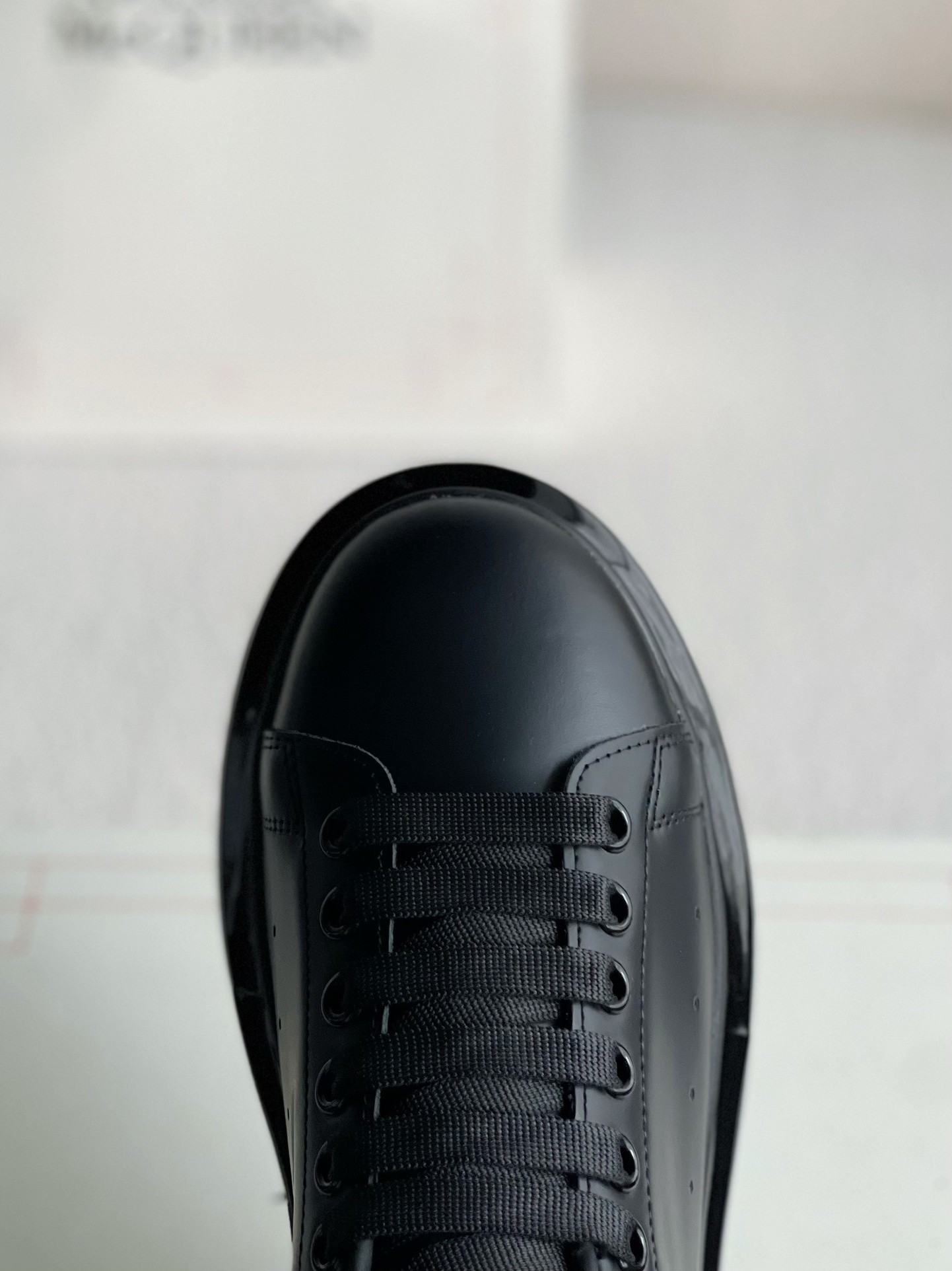 Alexander McQueen MQ golden cowhide tail Air cushion bottom Sneakers