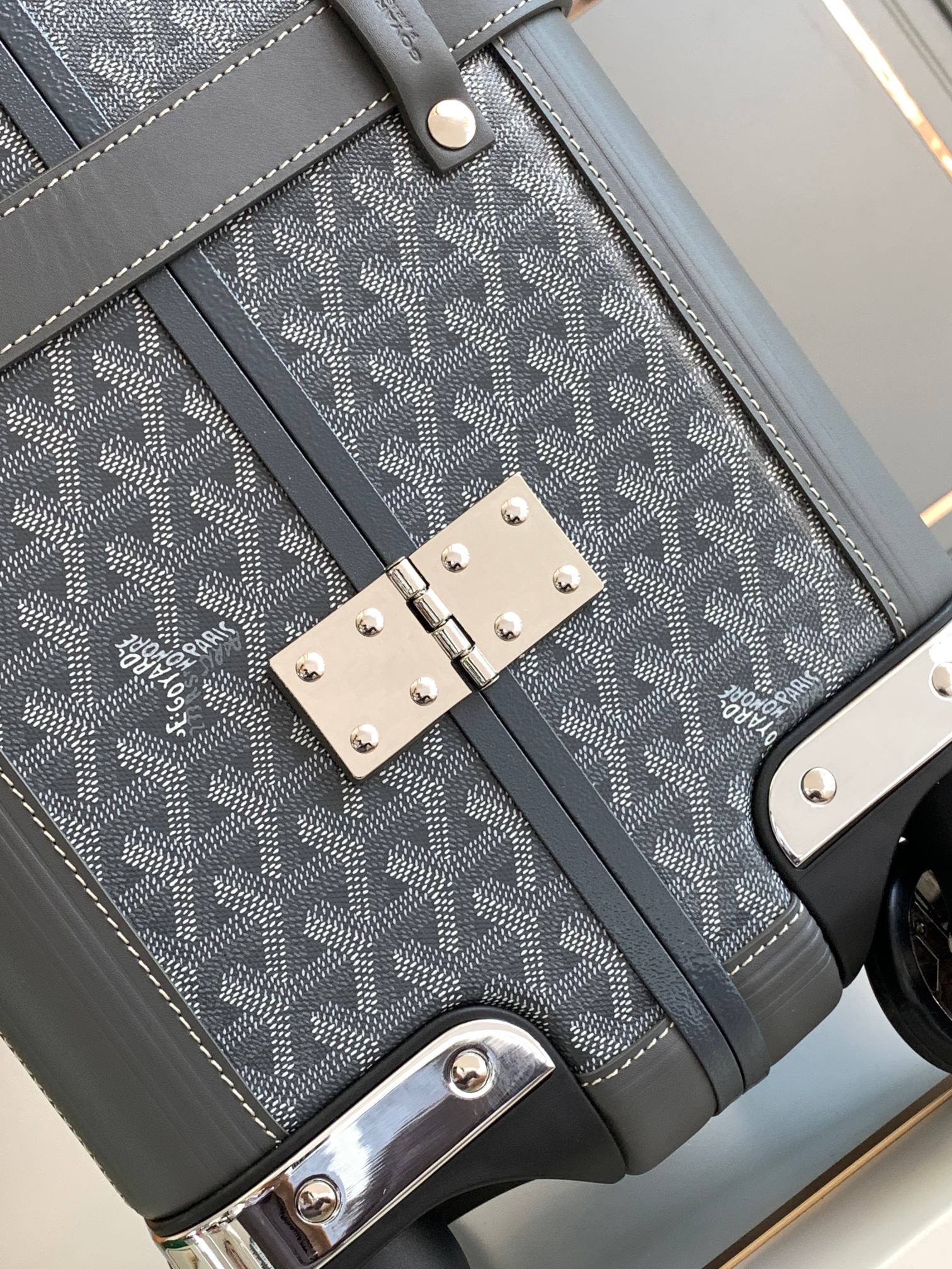 goyard luggage