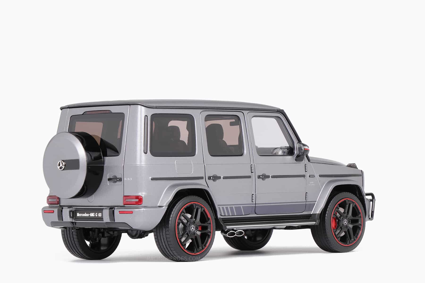 Mercedes-AMG G 63 – 2019 – Designo Platinum Magno 1:18 by Almost Real