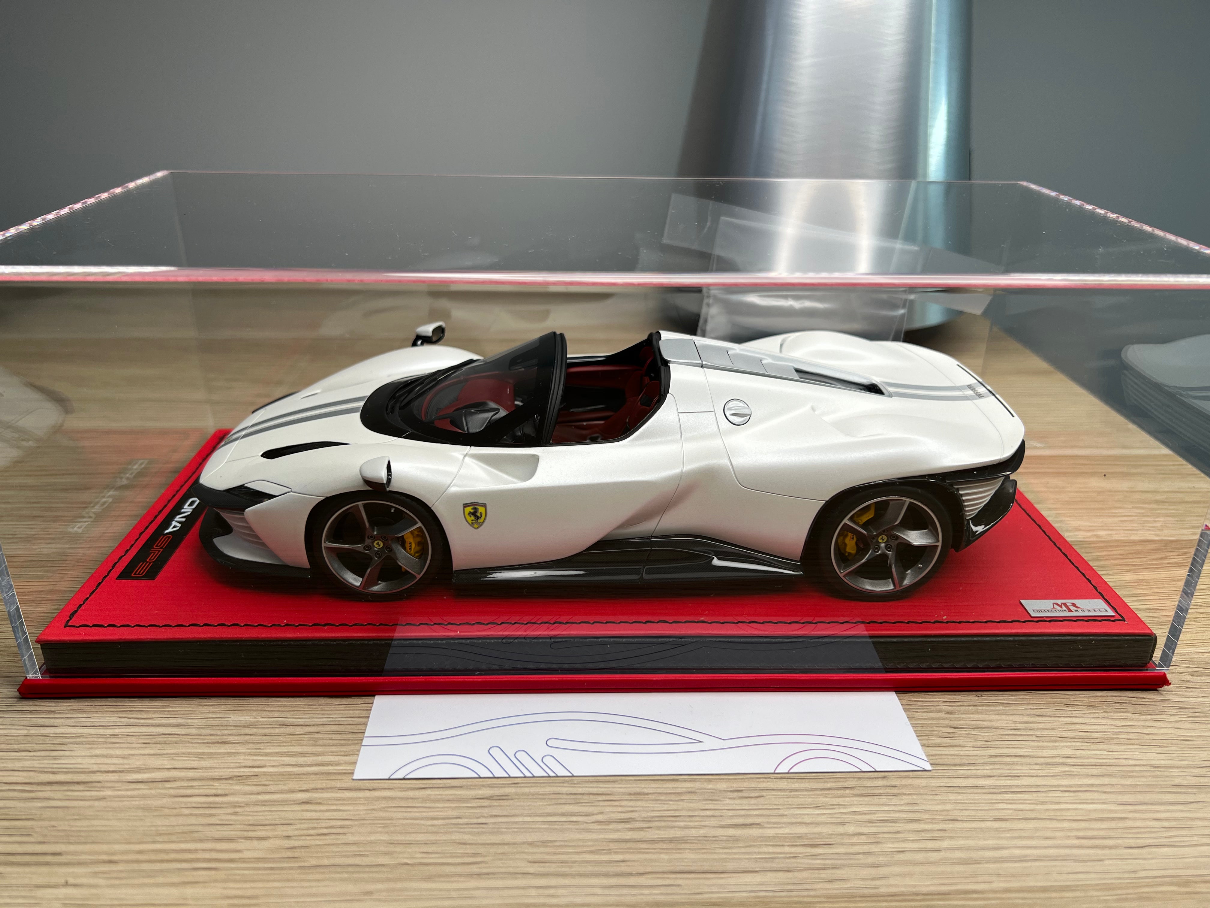 Ferrari Daytona SP3 Icona - Pearl White - 1:18