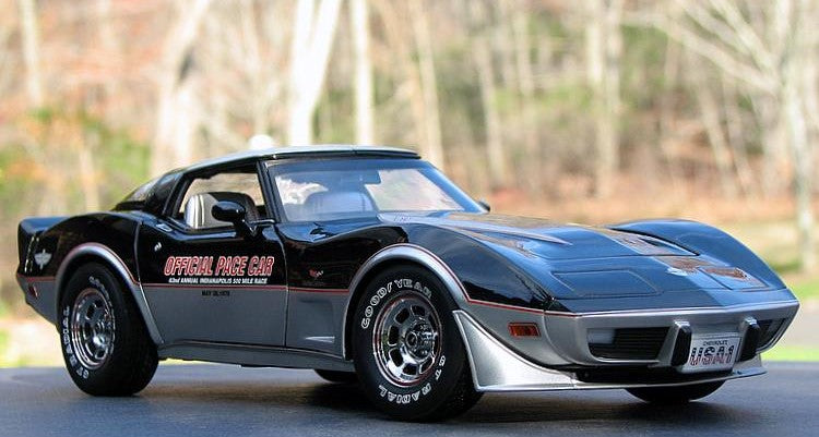 1:18 UT Models Chevy Corvette ('78) Indy 500 Pace Car