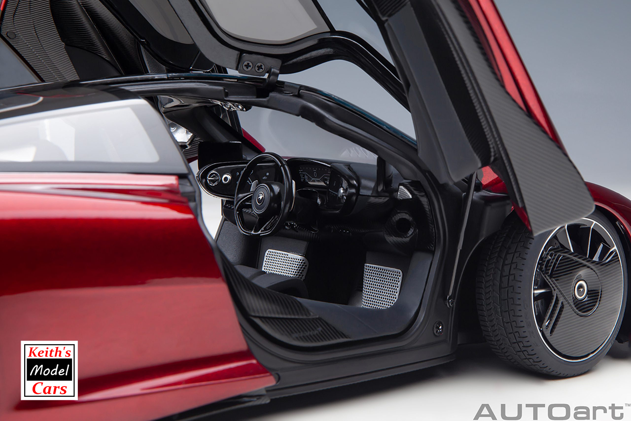 [1/18 Scale] McLaren Speedtail in Volcano Red by AUTOart Models