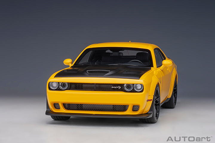 DODGE CHALLENGER SRT HELLCAT WIDEBODY 2018 (YELLOW JACKET/SATIN BLACK PAINTED HOOD)