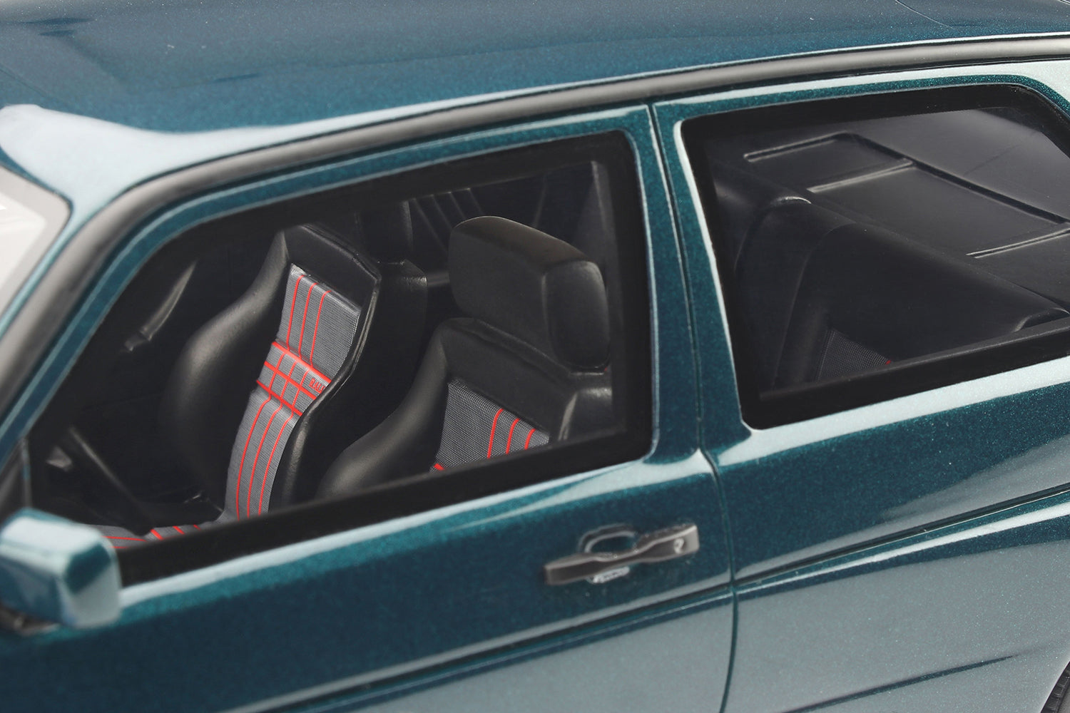 OTTO 1:18 1990 Volkswagen Golf A2 Rallye OT892