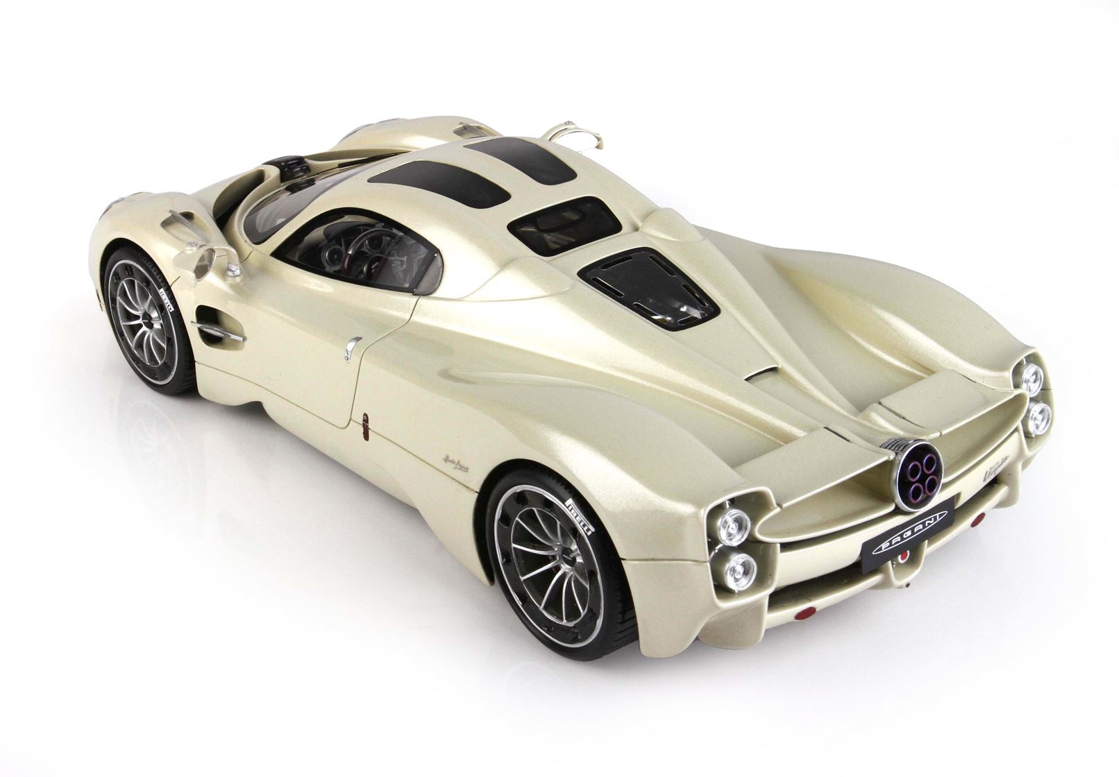 Pagani Utopia - launch spec Grey Rinascimento - 1:18