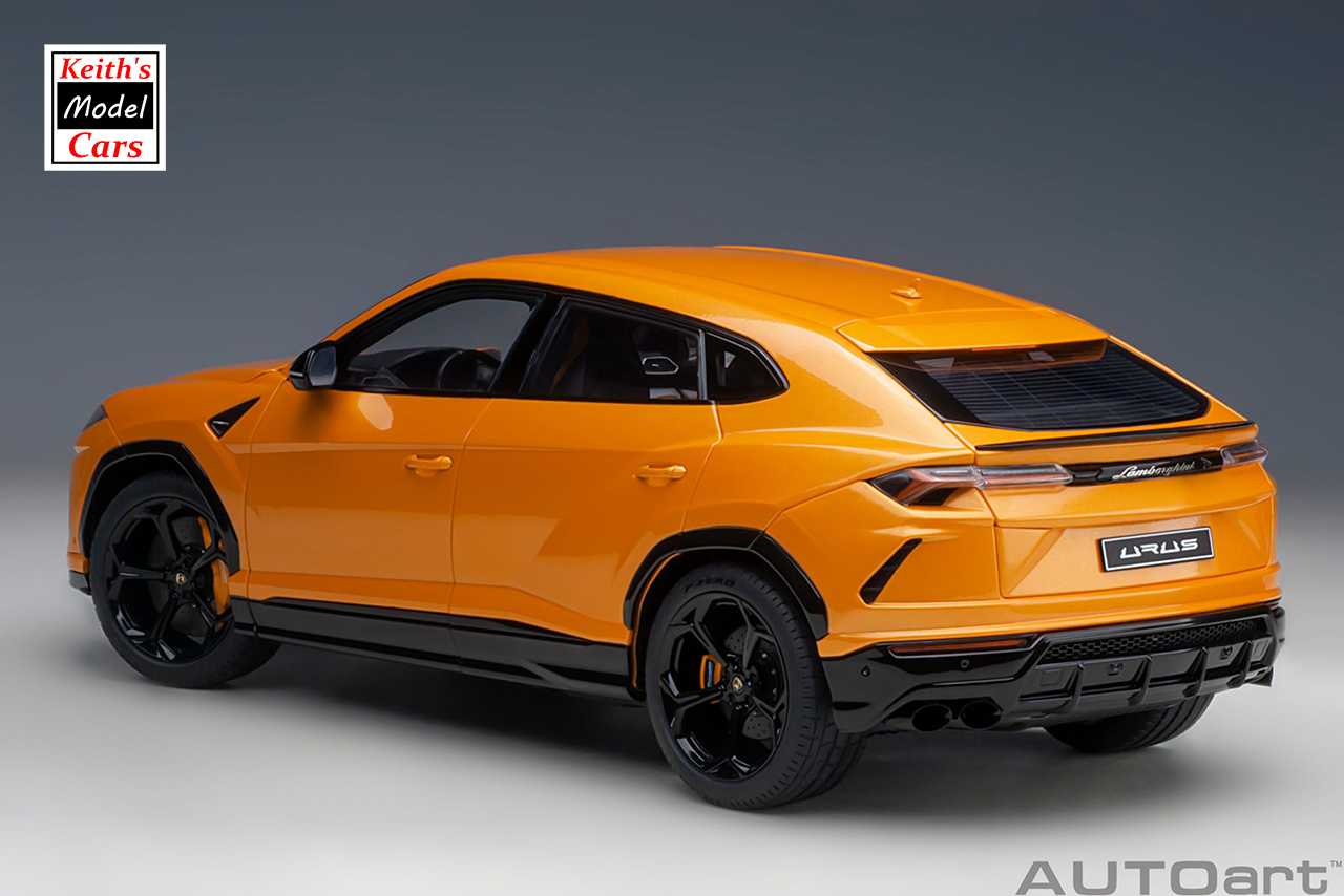 [1/18 Scale] Lamborghini Urus in Arancio Borealis by AUTOart Models