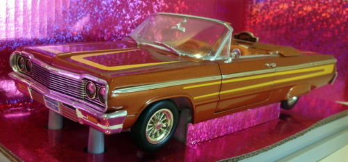 1:18 Ertl Chevy Impala Lowrider '64 Convertible