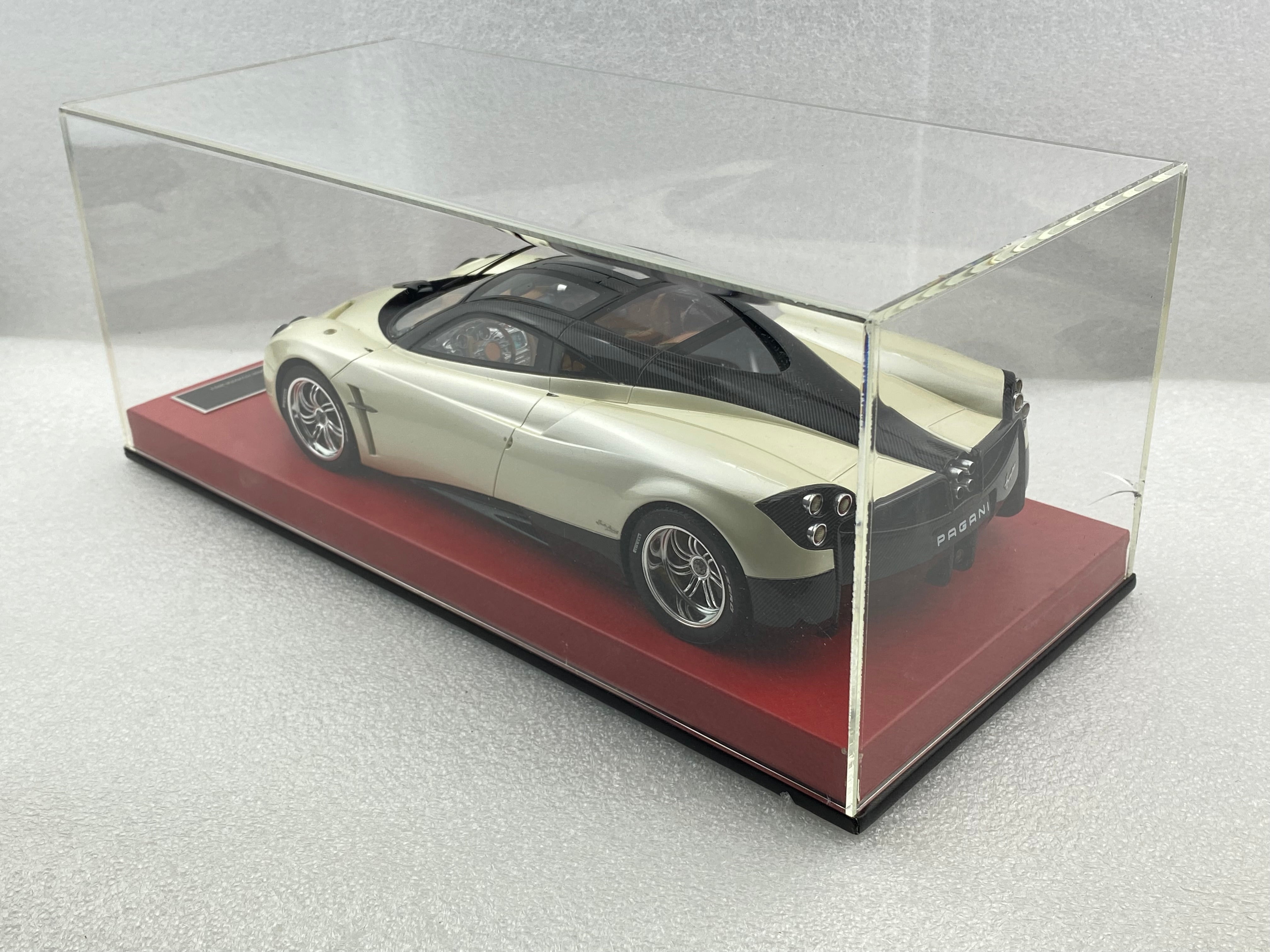 Peako 1:18 Pagani Huayra White (Clearance Final Sale)
