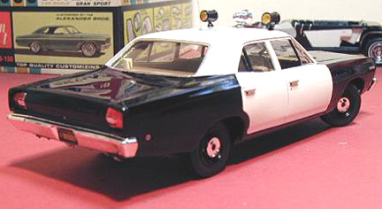 1/18 ADAM-12 Diecast Car