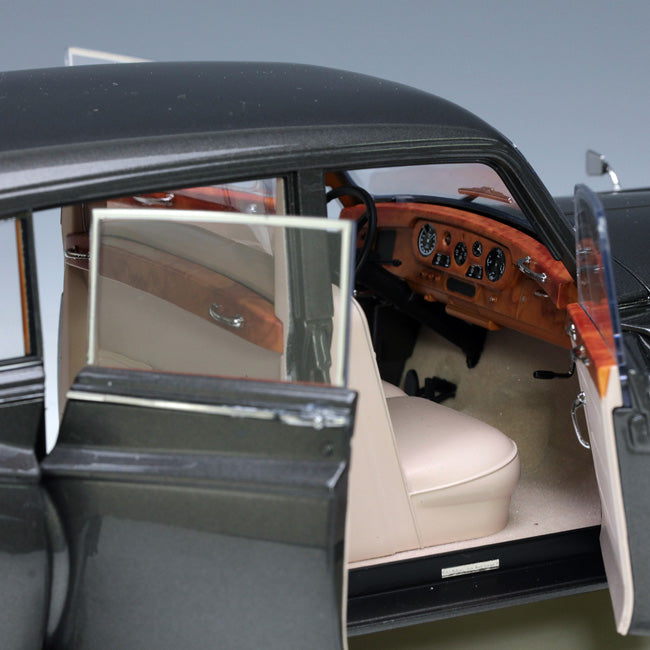 Paragon 1:18 1964 Rolls Royce Phantom V (LHD) Gray PA-98214L