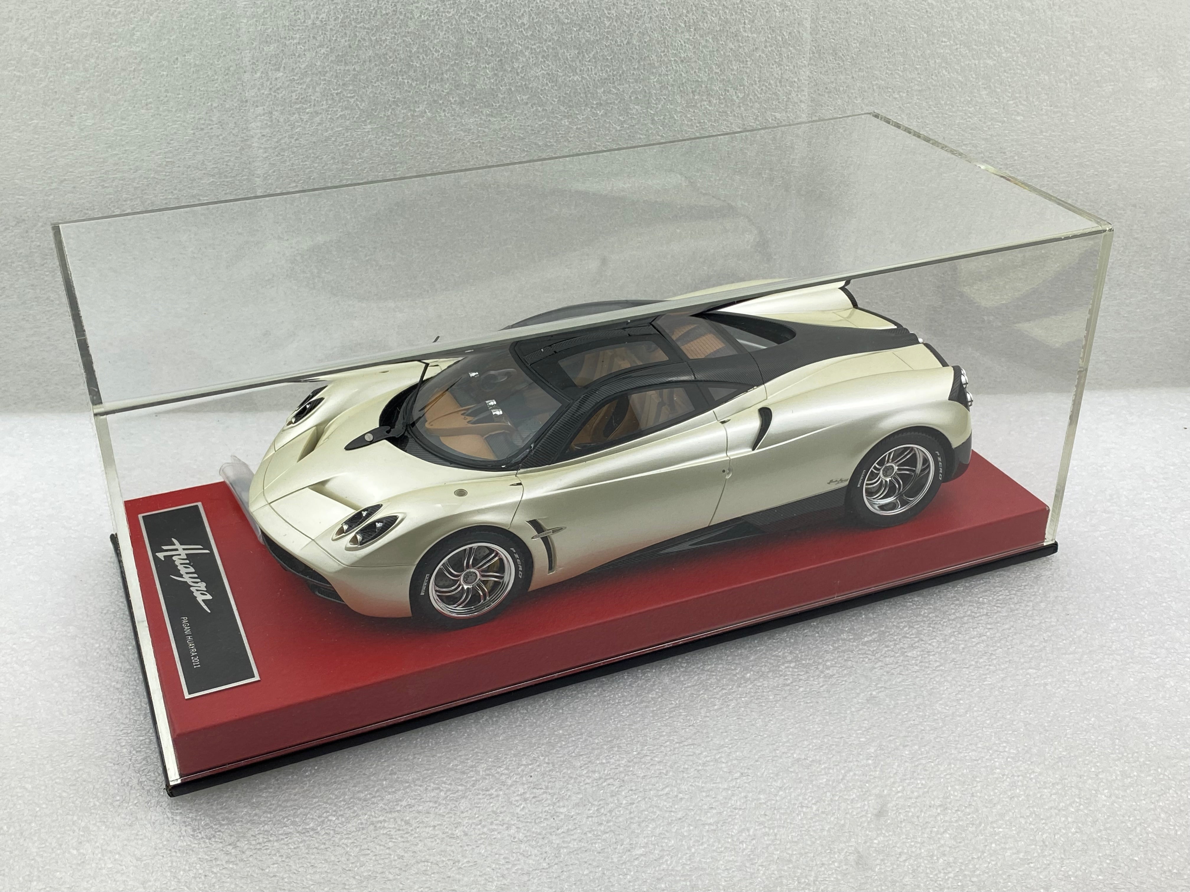 Peako 1:18 Pagani Huayra White (Clearance Final Sale)