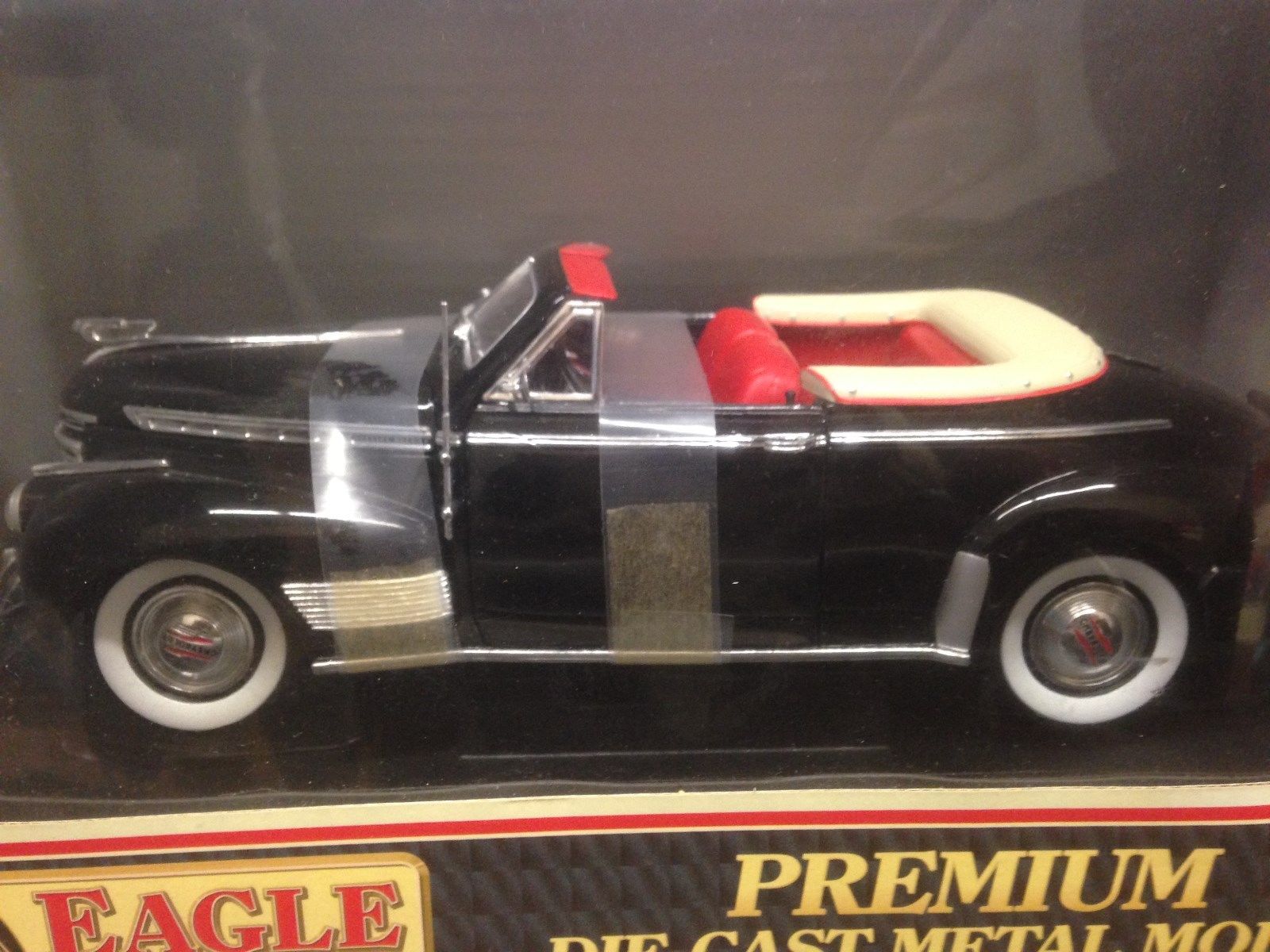 1:18 Eagle Collectibles Chevy Deluxe '41 Convertible